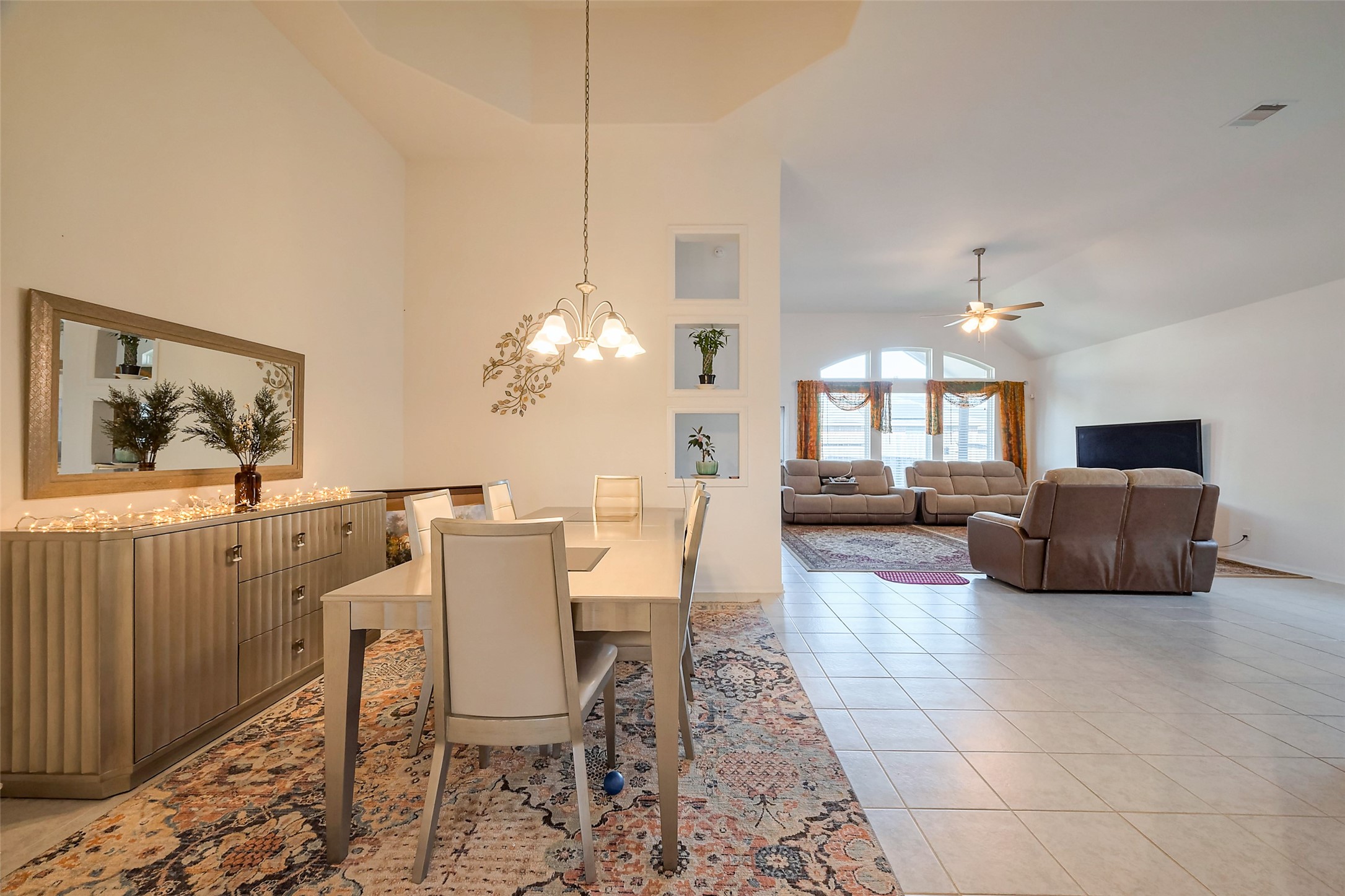 5819 Southern Rose Lane Property Photo 15