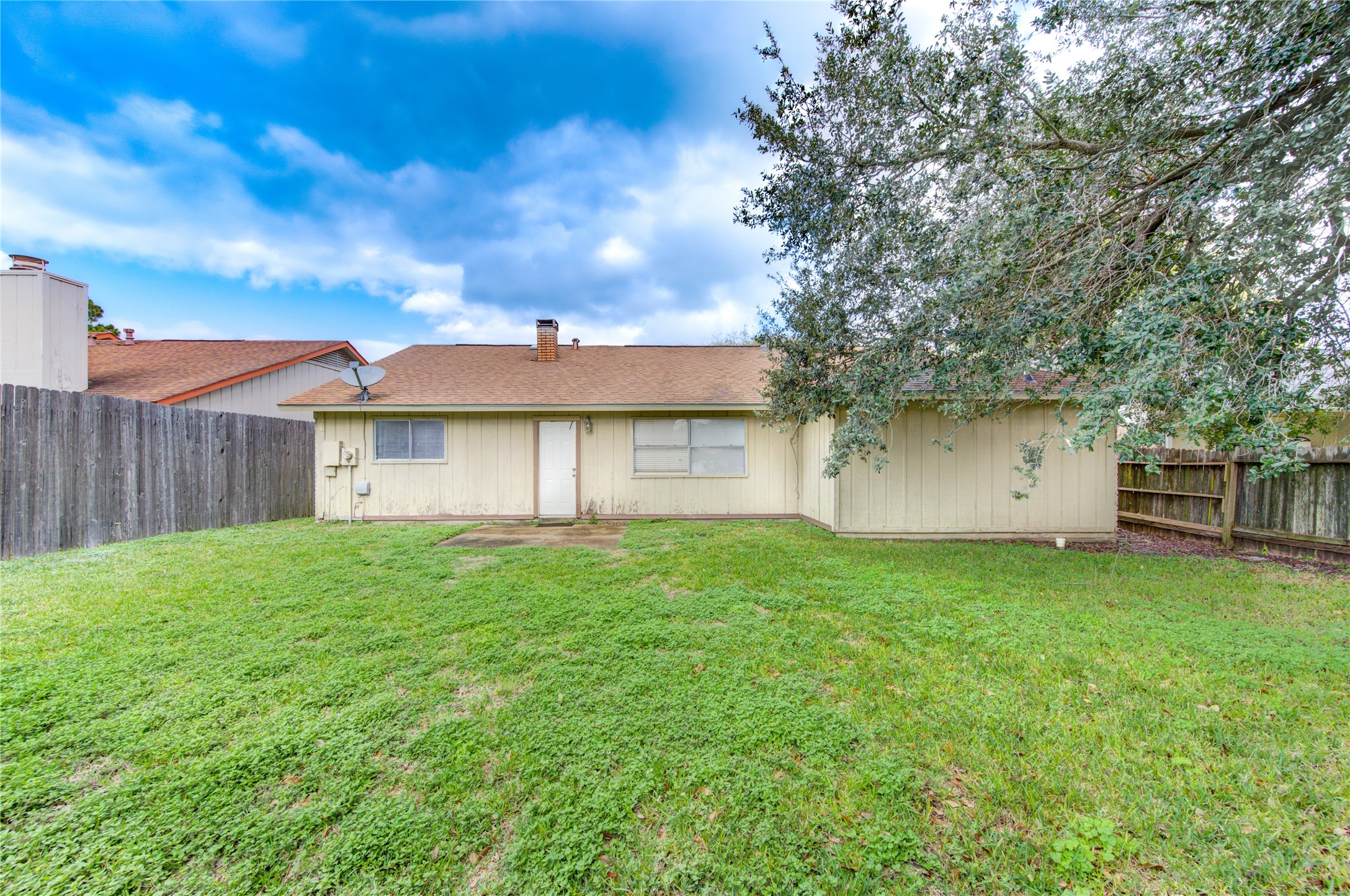 12023 Plumbrook Drive Property Photo 8