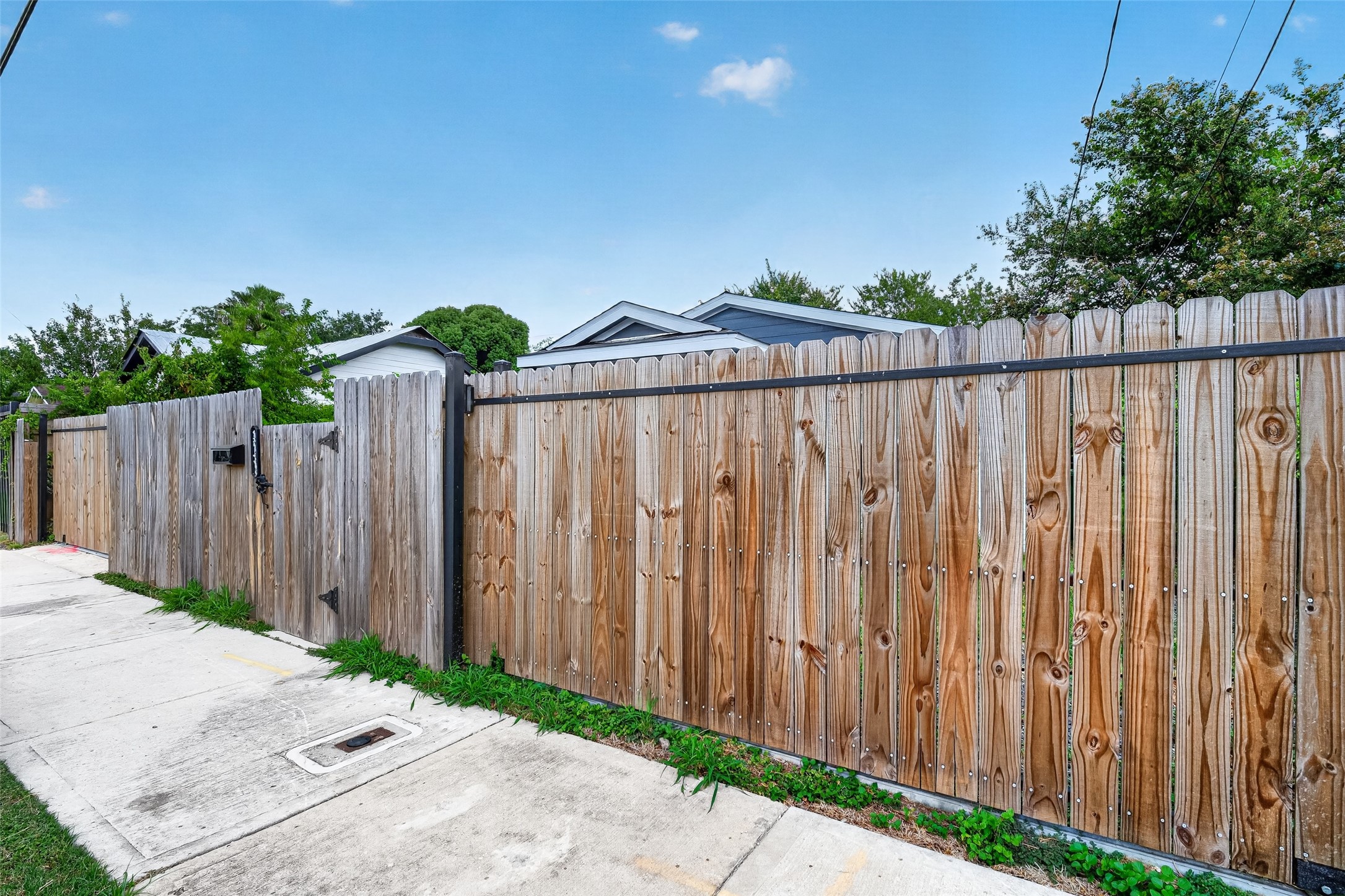 1119 Panama Street Property Photo 2