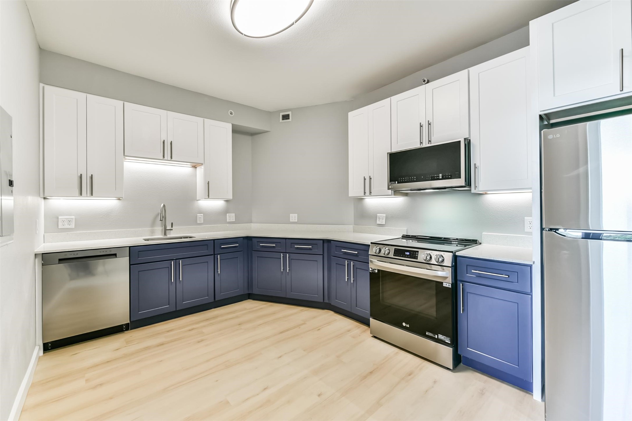 1350 Broadfield Blvd 320 Property Photo 1