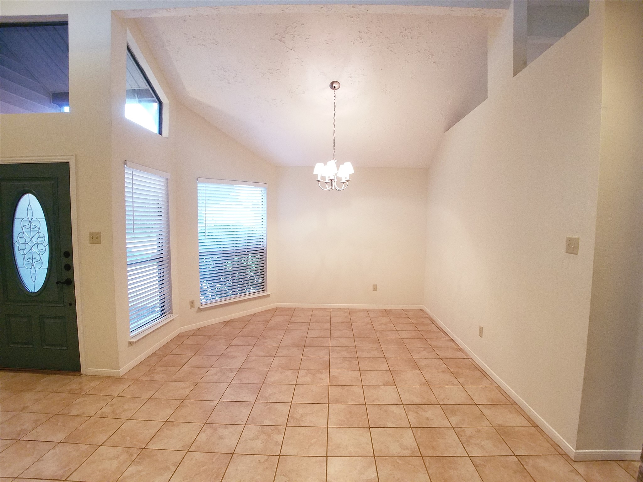 2111 Echo Ridge Property Photo 8