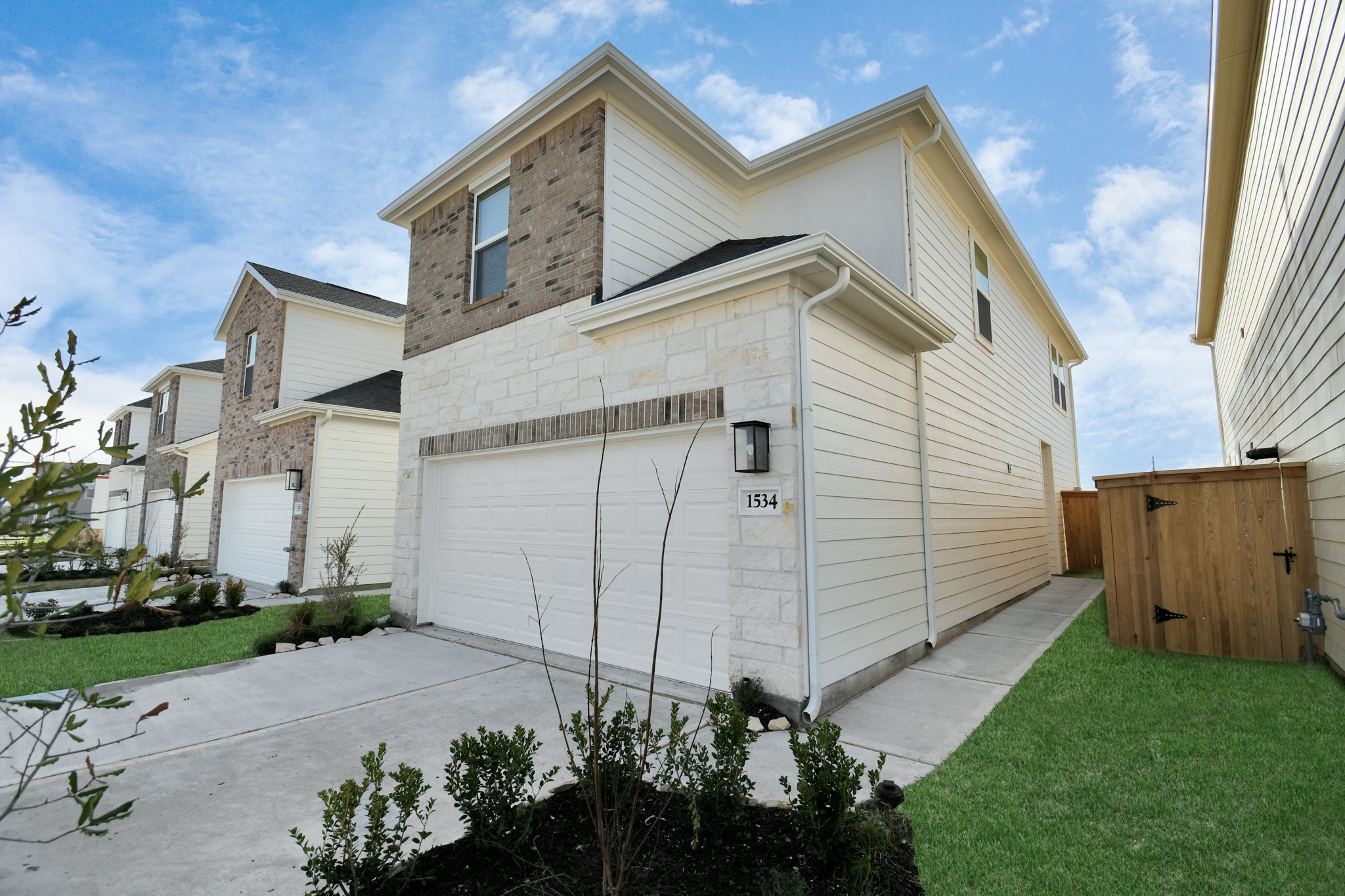 1534 Revolution Way Property Photo 6