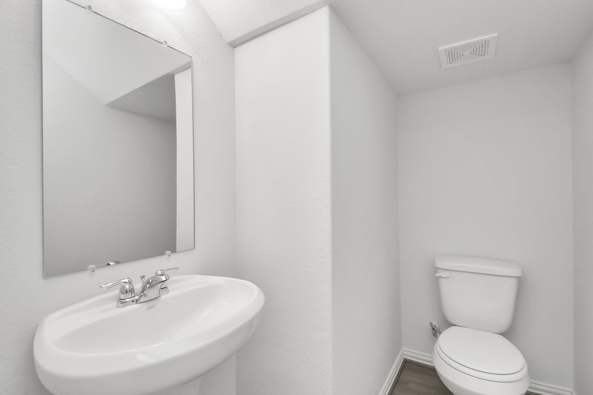 1534 Revolution Way Property Photo 27