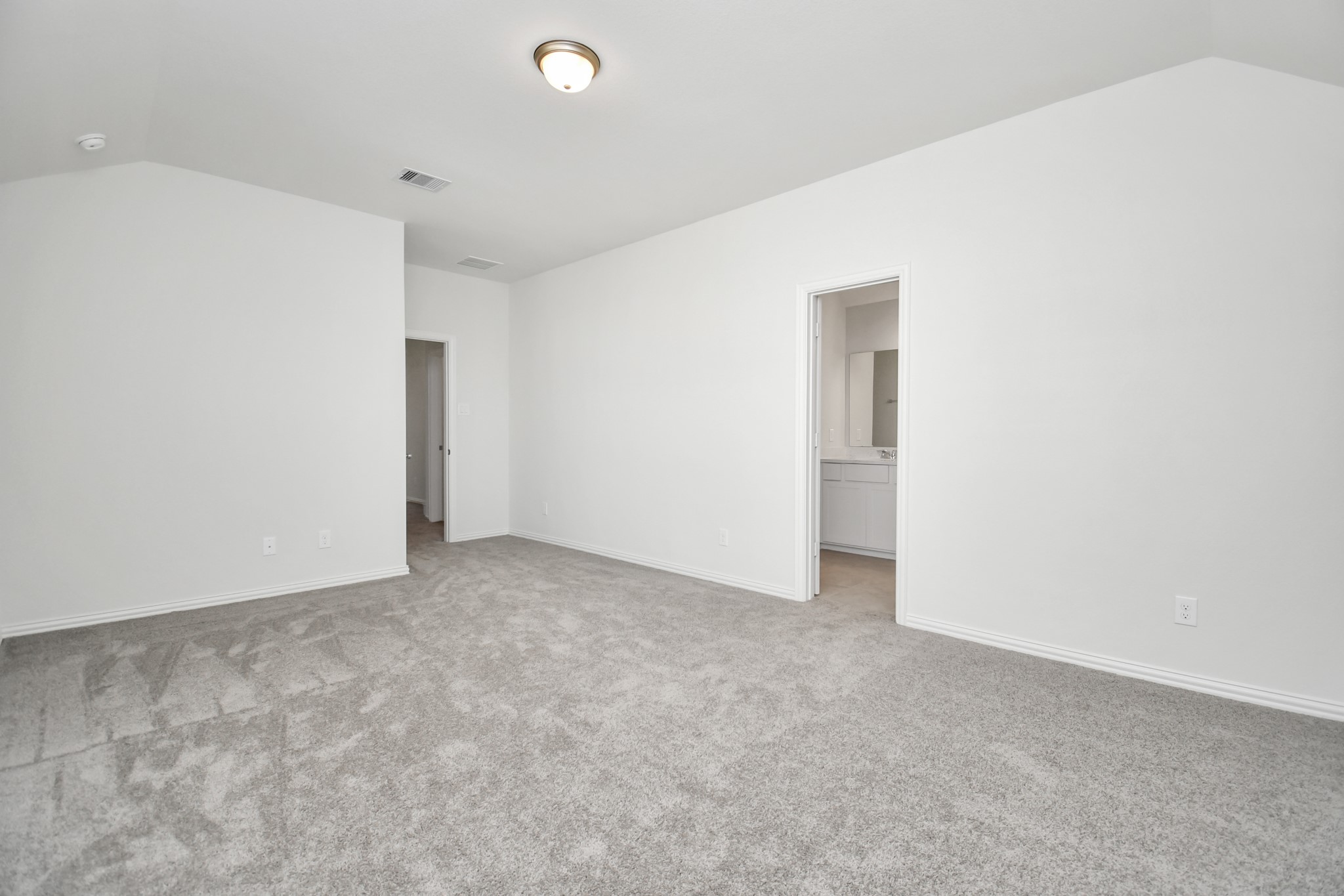 1534 Revolution Way Property Photo 31
