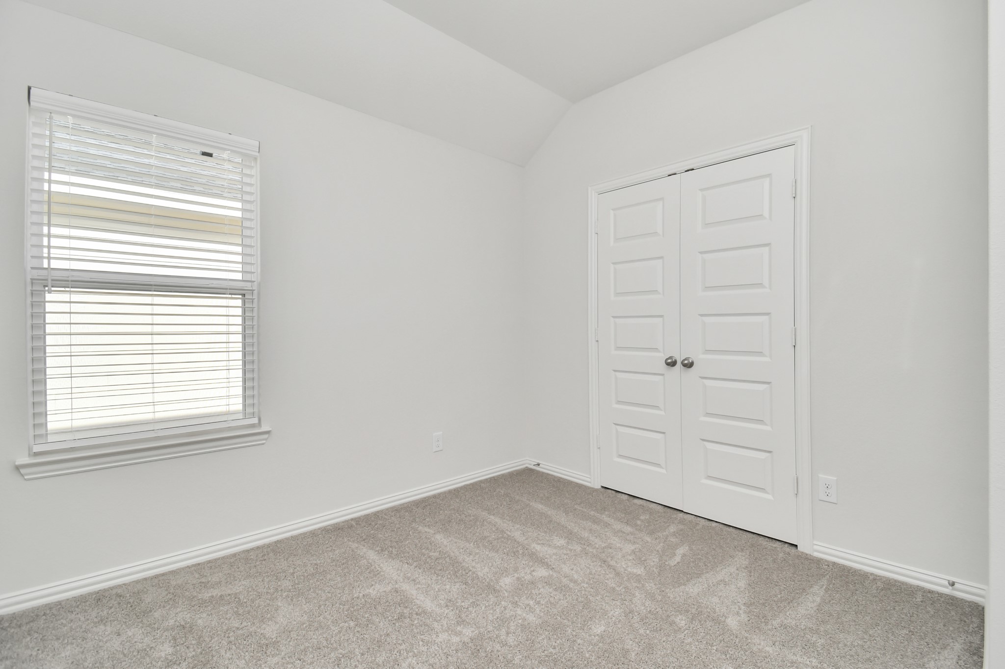 1534 Revolution Way Property Photo 37