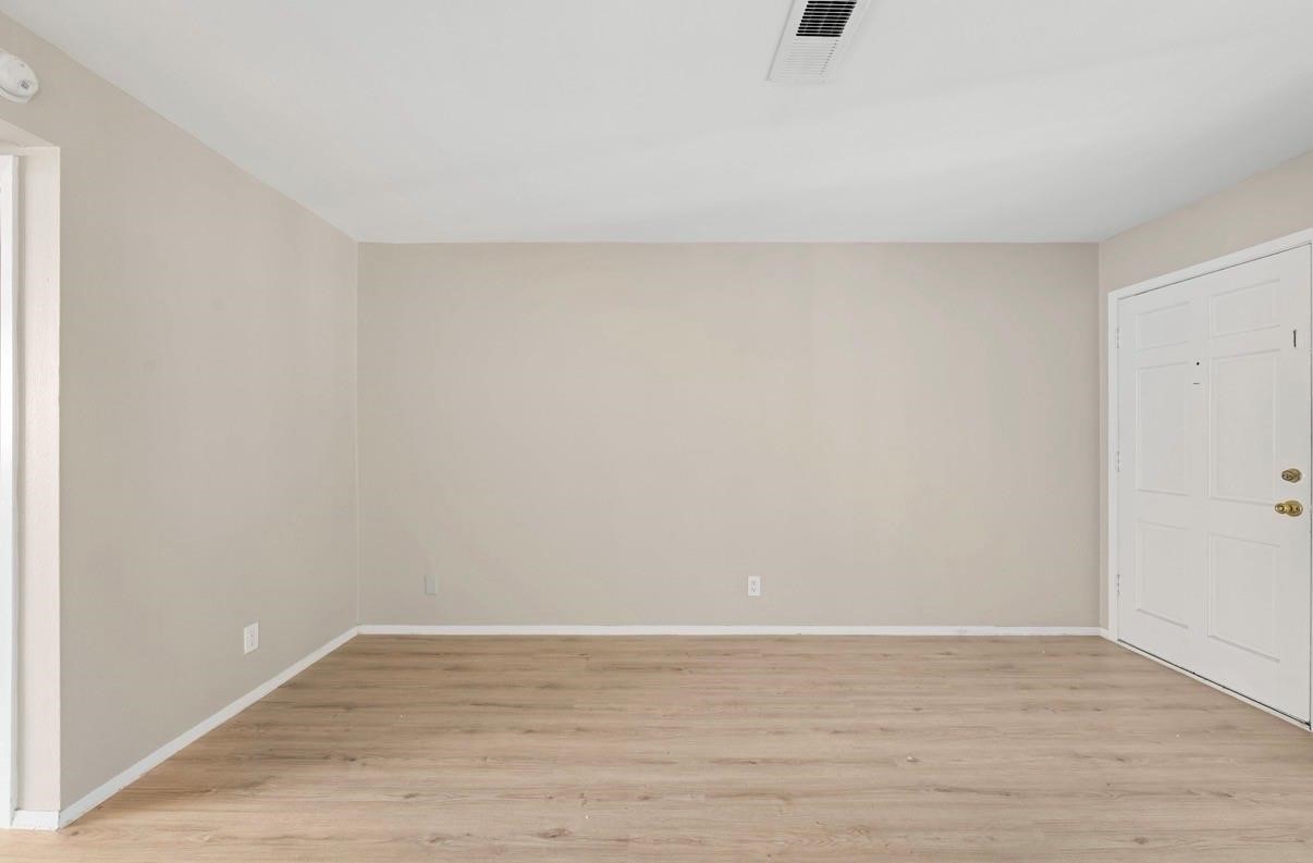2012 Brun Street E Property Photo 3