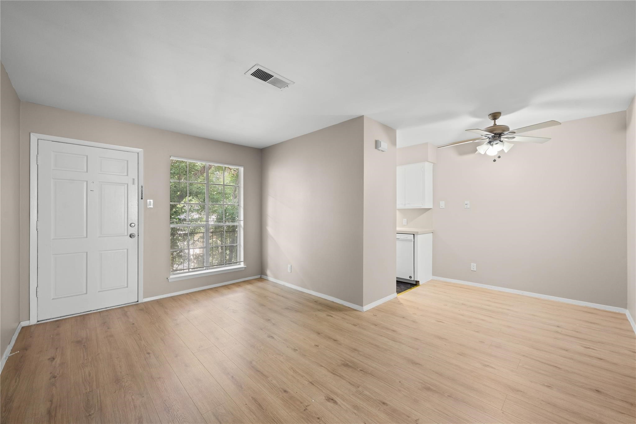 2012 Brun Street E Property Photo 5