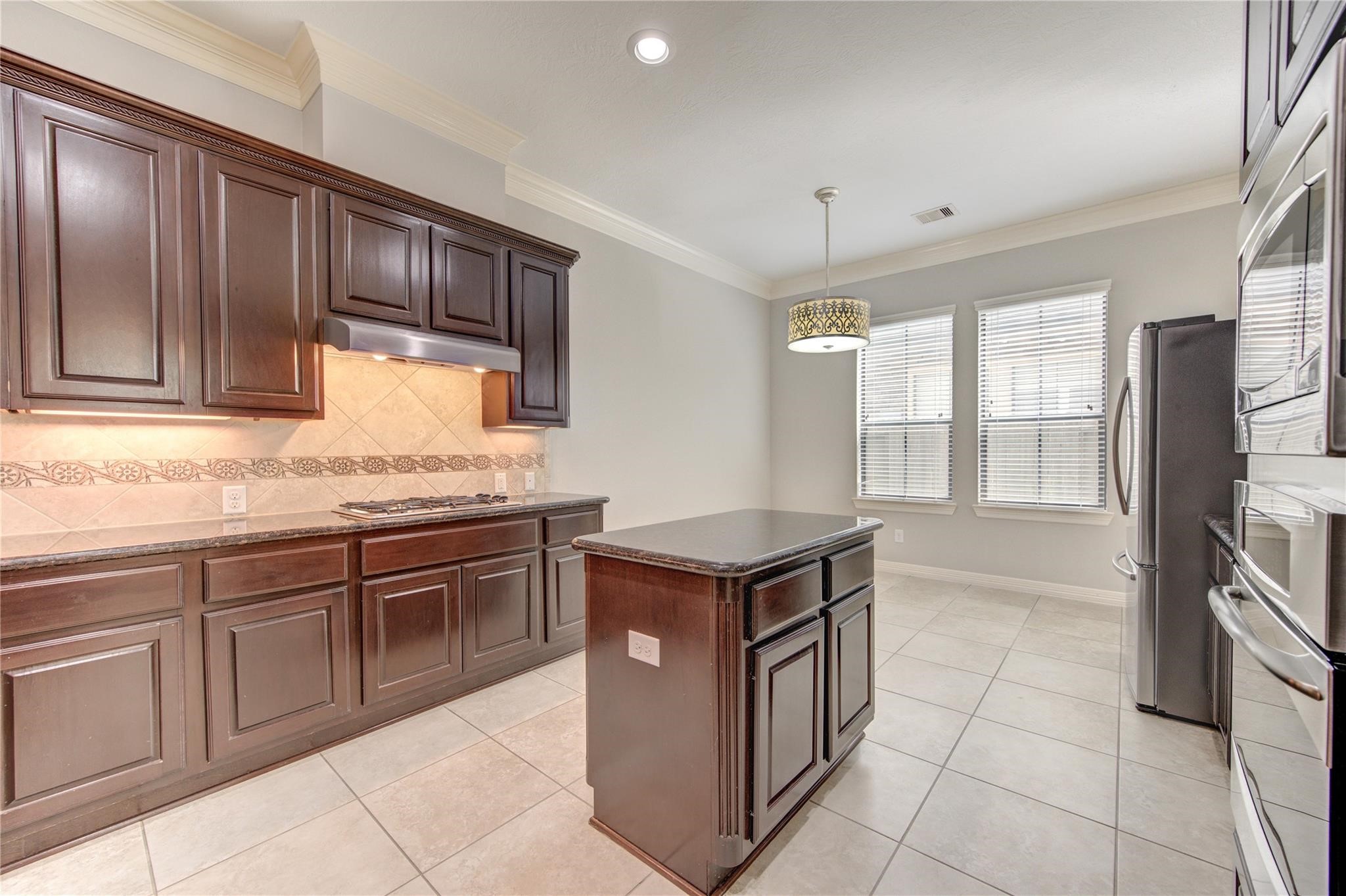 11623 Royal Oaks Crossing Property Photo 4