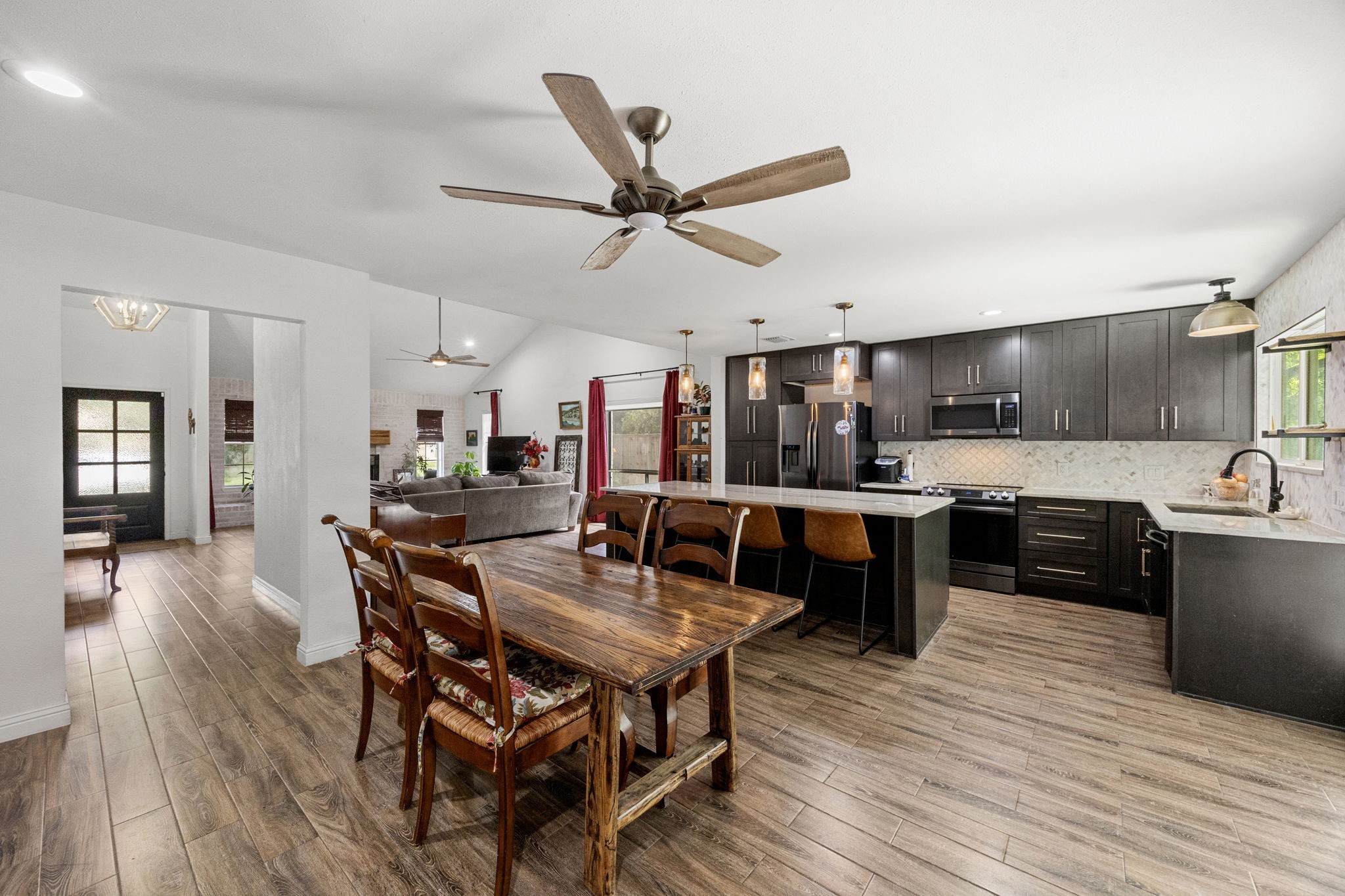 22610 Coriander Drive Property Photo 12