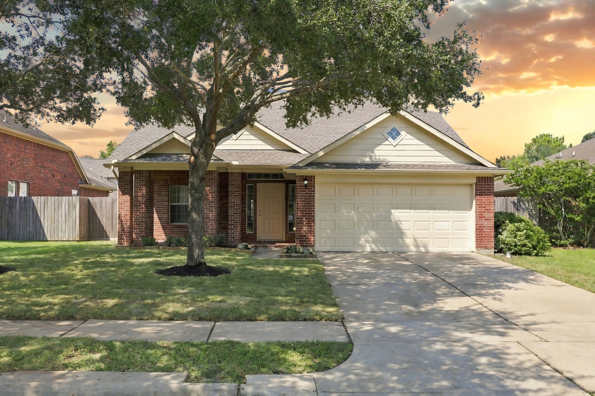 25206 Saber Oaks Drive Property Photo 1