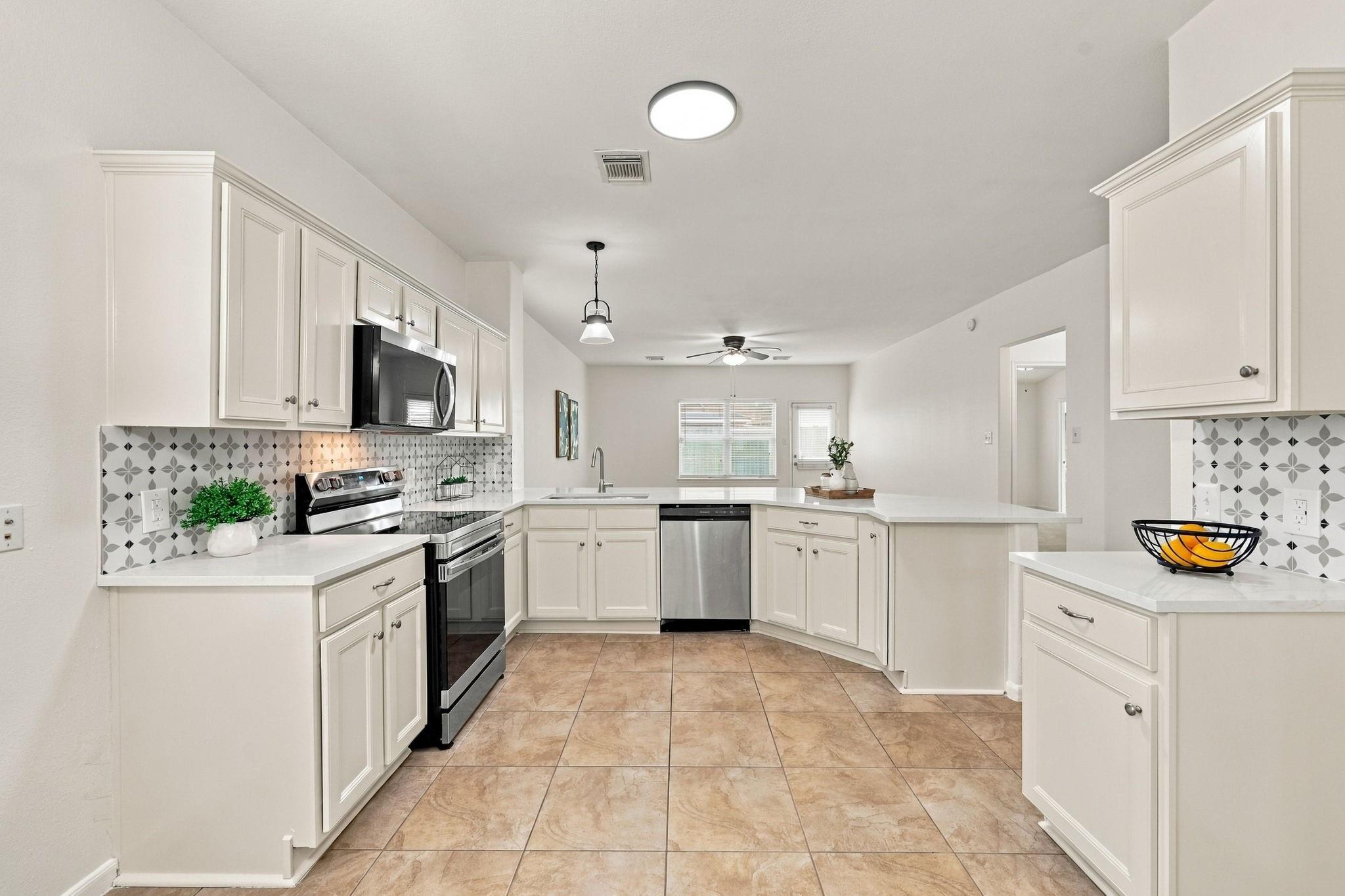 25206 Saber Oaks Drive, Richmond Tx 77406 Property Photo 9