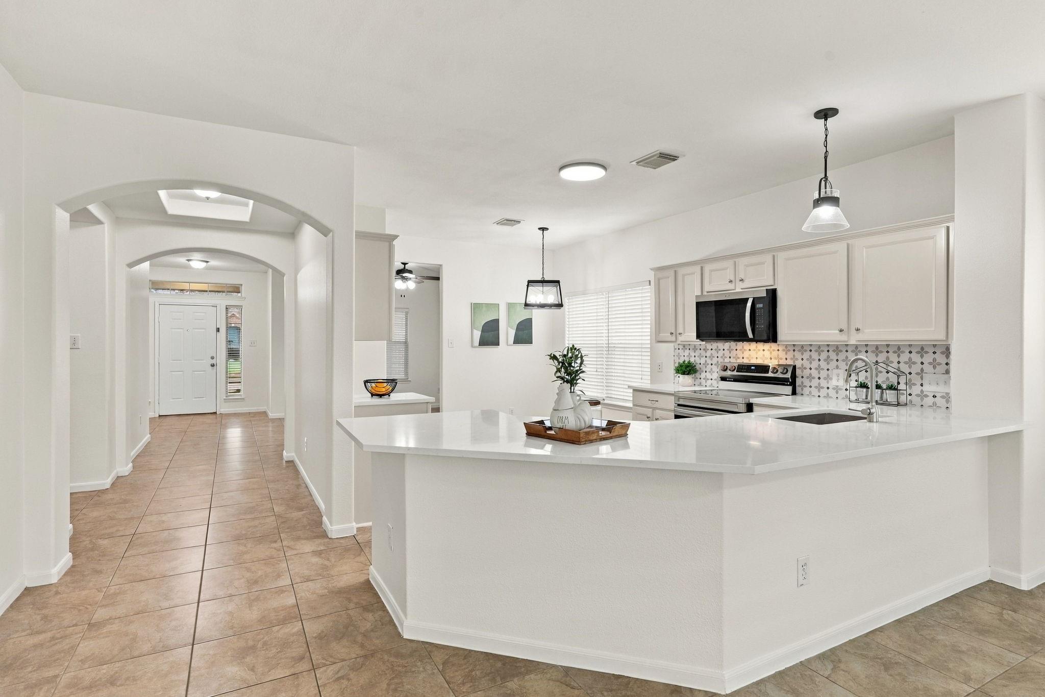 25206 Saber Oaks Drive Property Photo 10