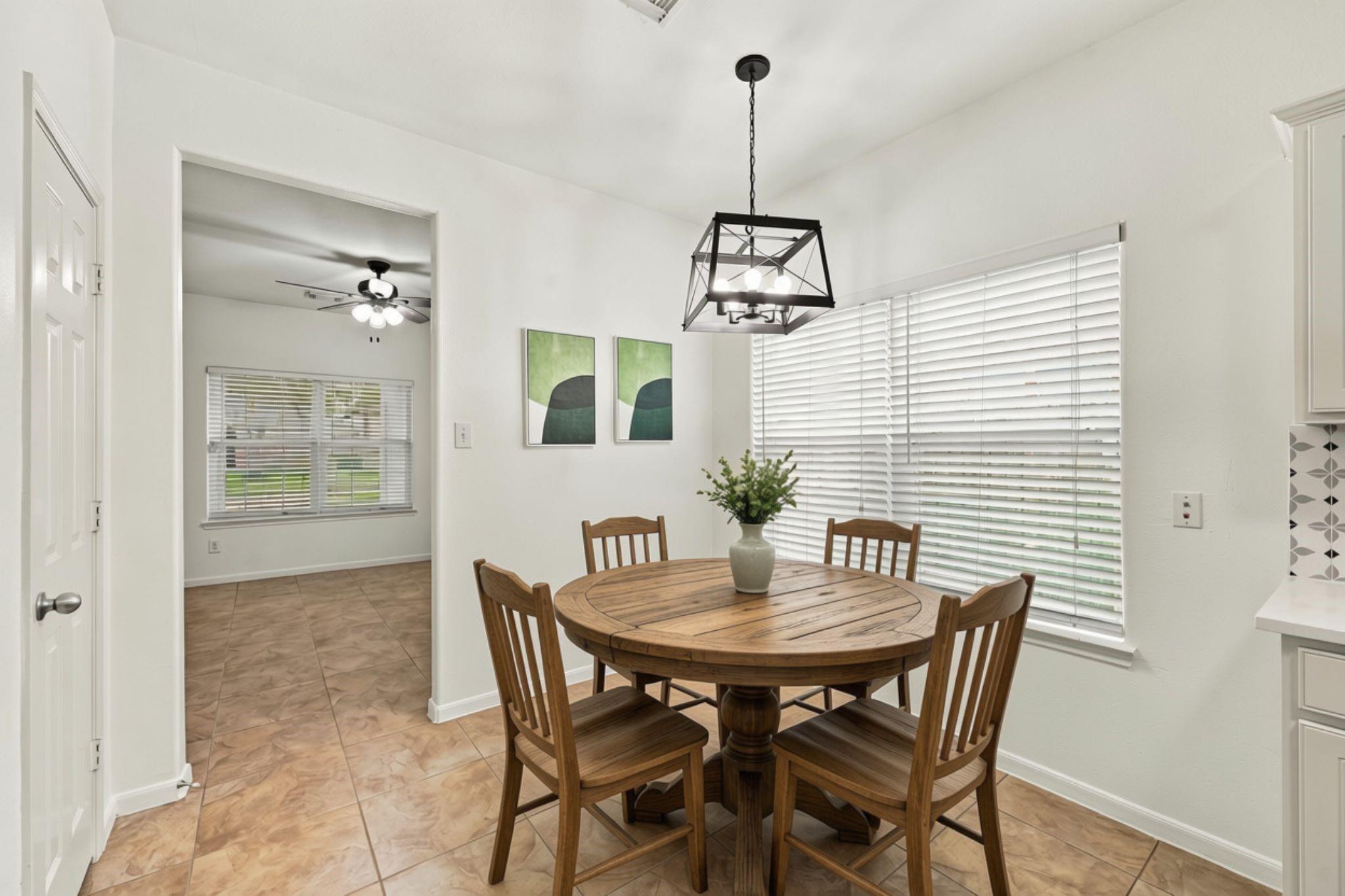 25206 Saber Oaks Drive Property Photo 14