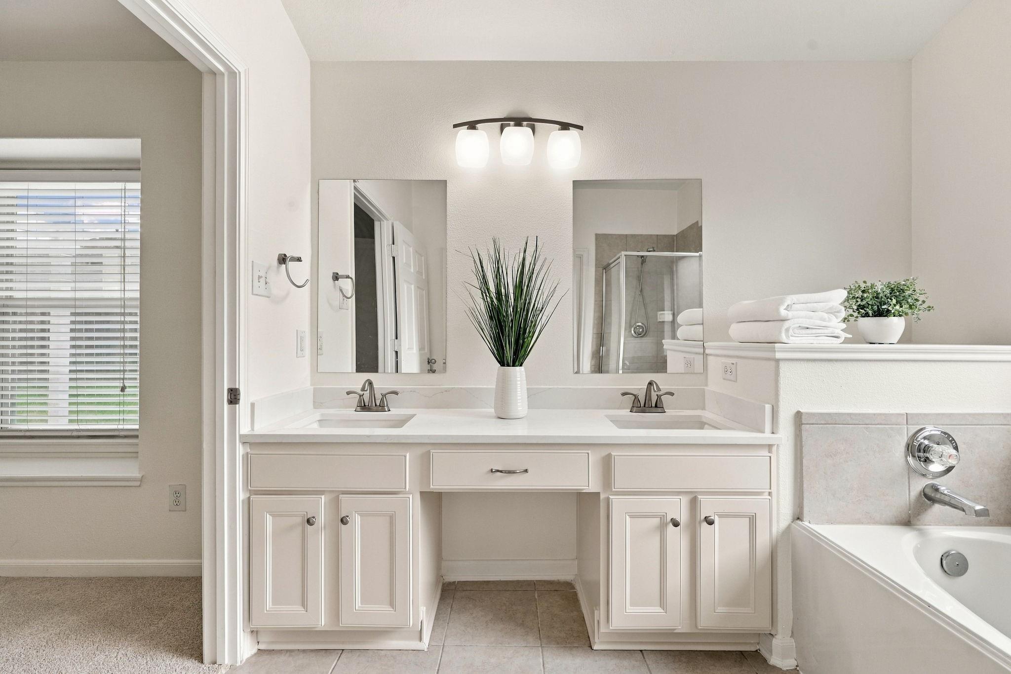 25206 Saber Oaks Drive Property Photo 20