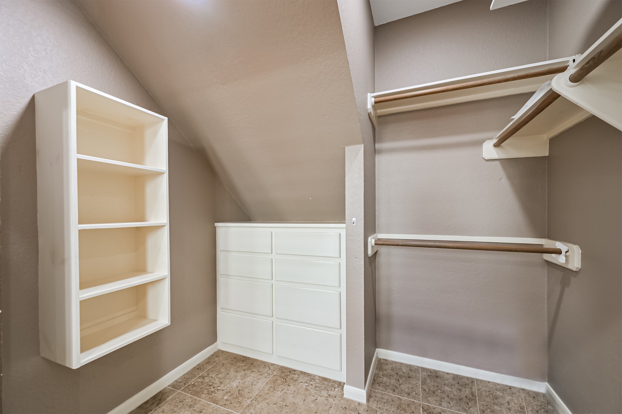 3430 Williams Glen Drive Property Photo 13