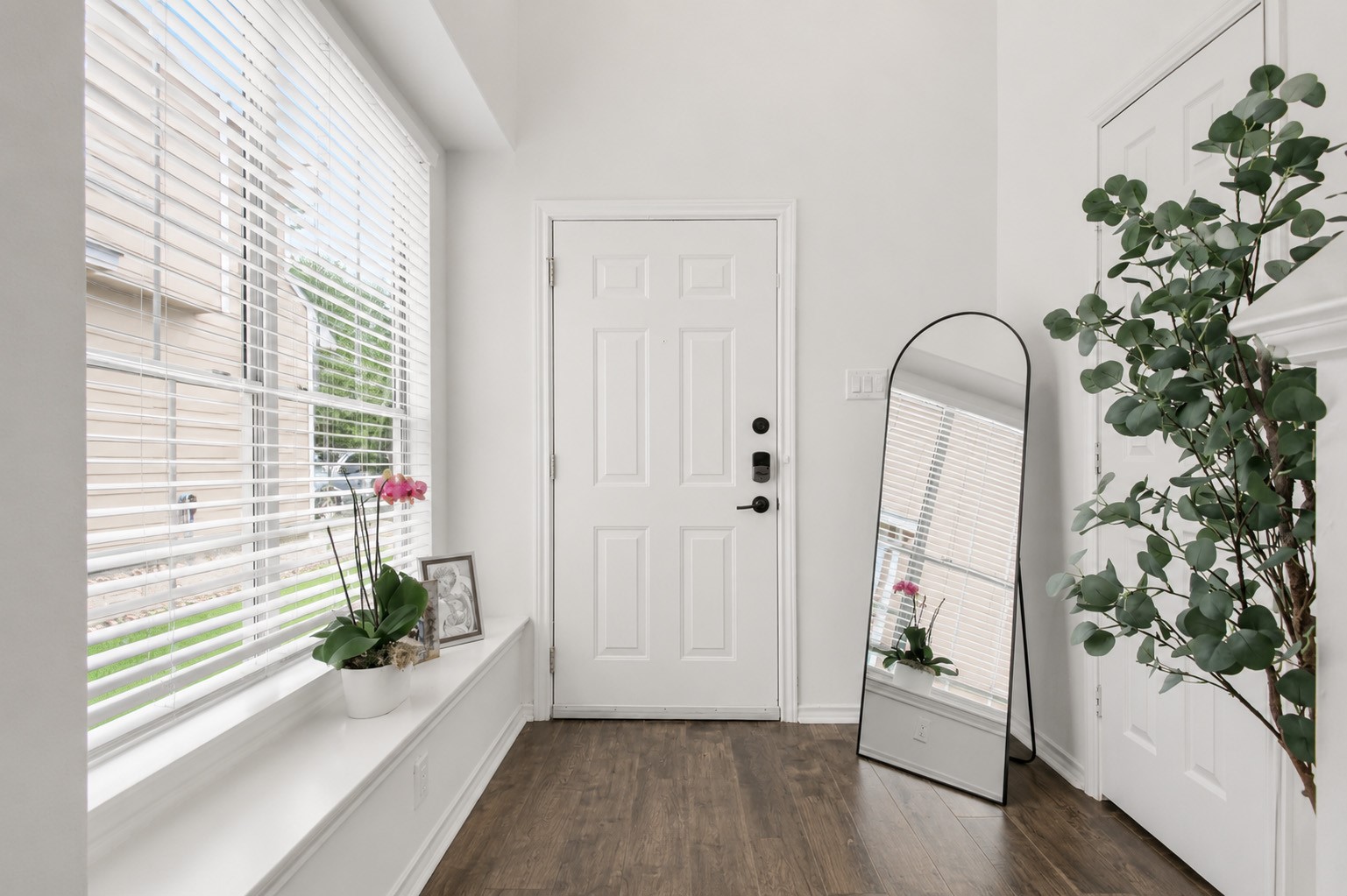 55 Ledgestone Place Property Photo 14