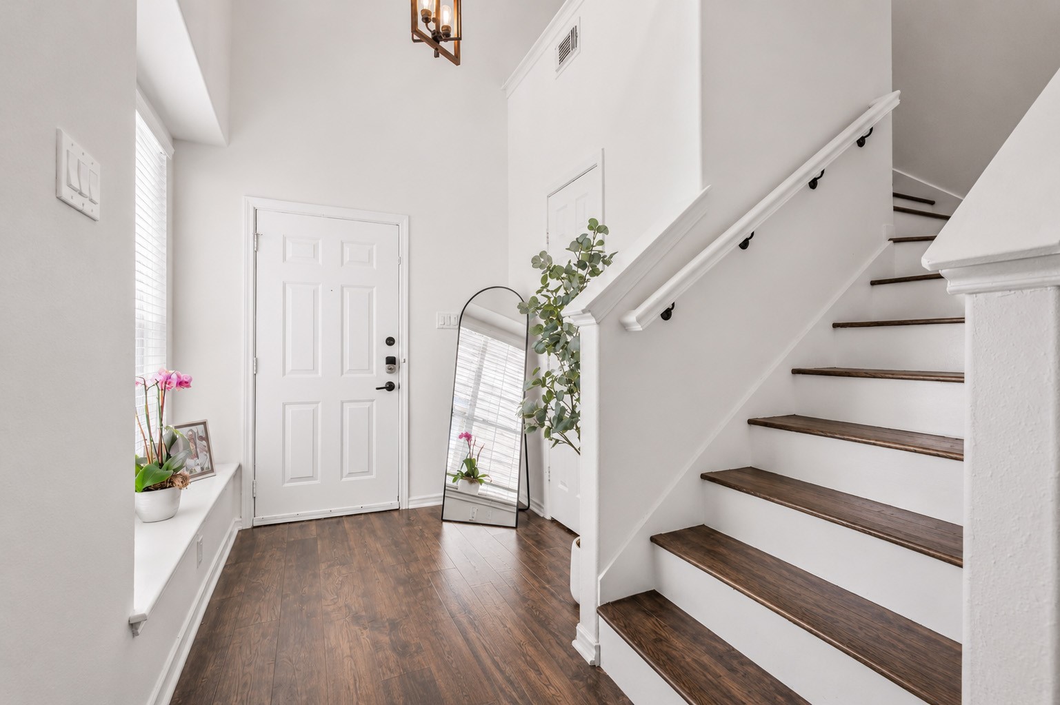 55 Ledgestone Place Property Photo 16