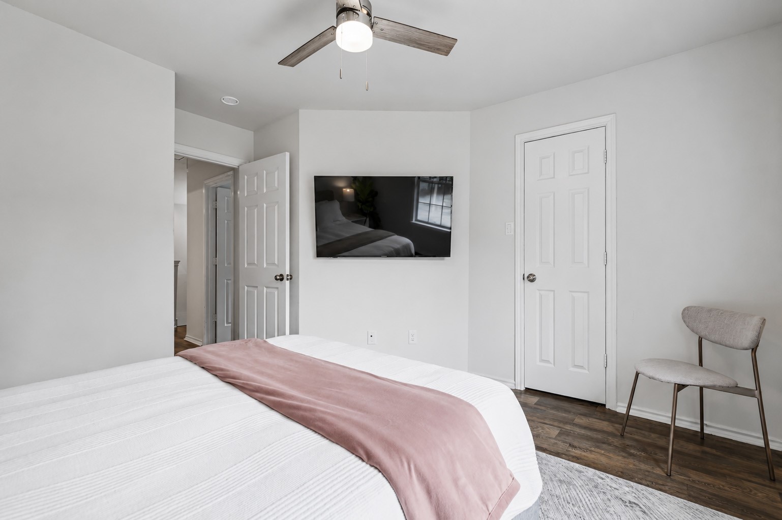 55 Ledgestone Place Property Photo 39