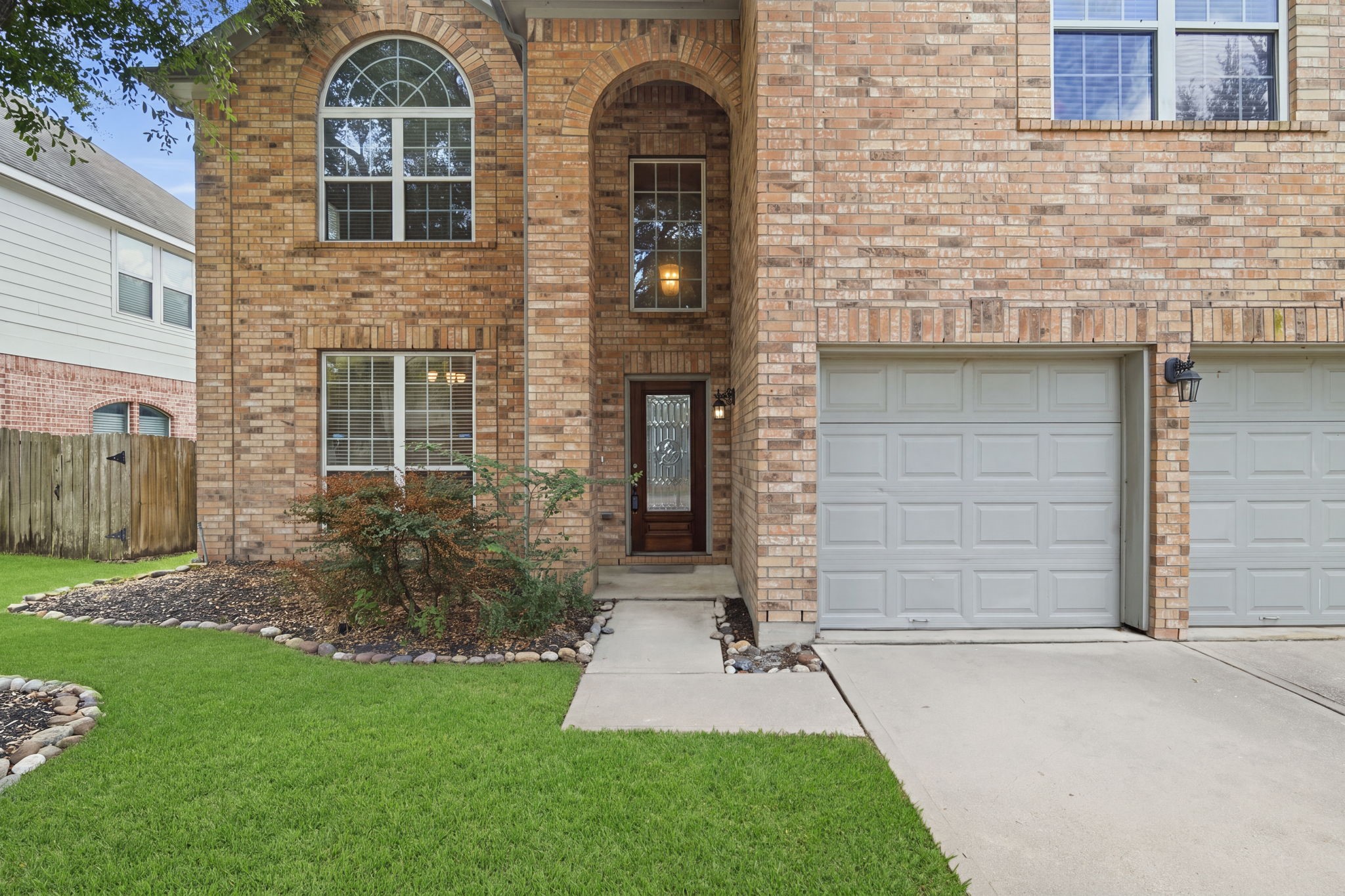 26707 Richwood Oaks Drive Property Photo 2