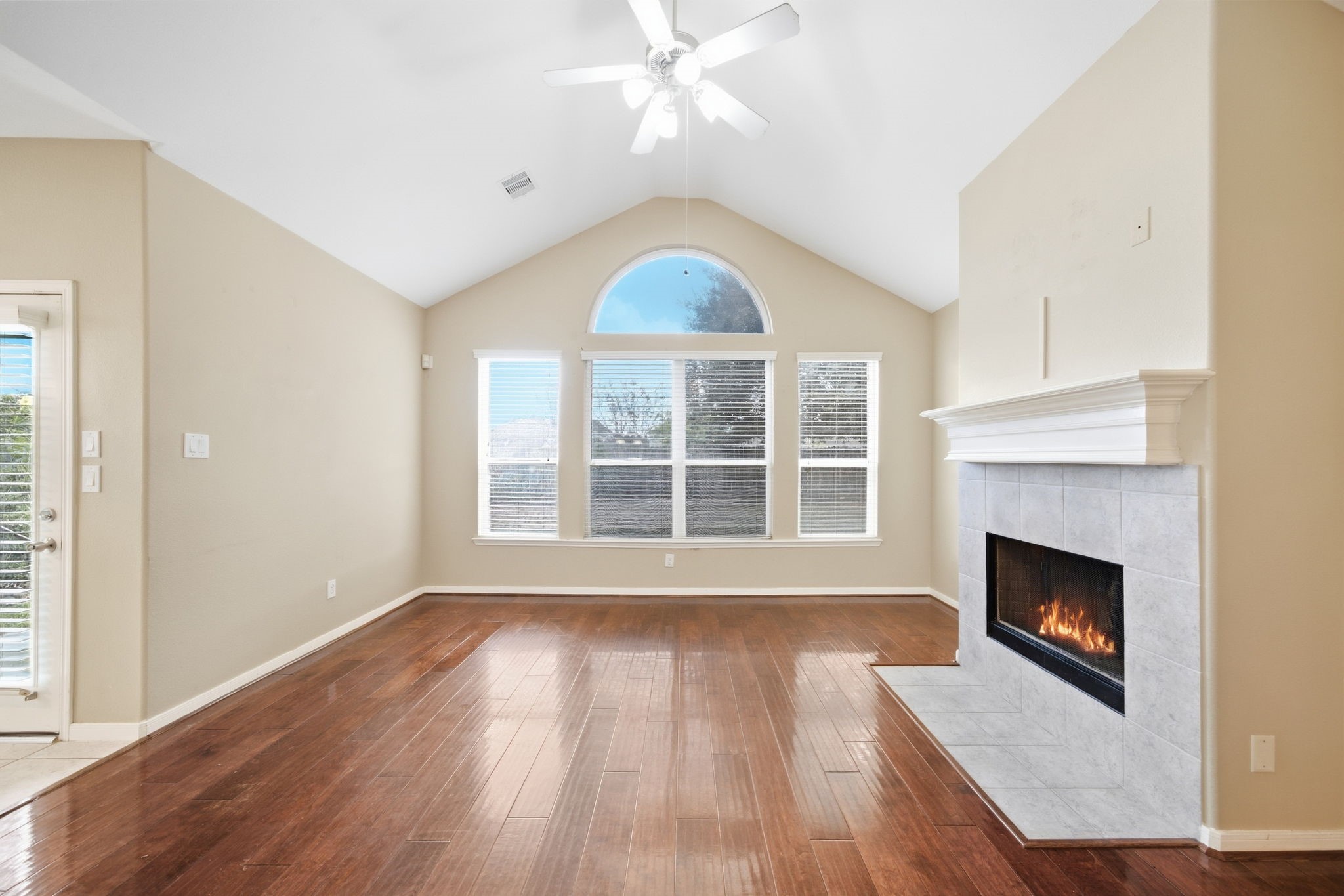 26707 Richwood Oaks Drive Property Photo 14