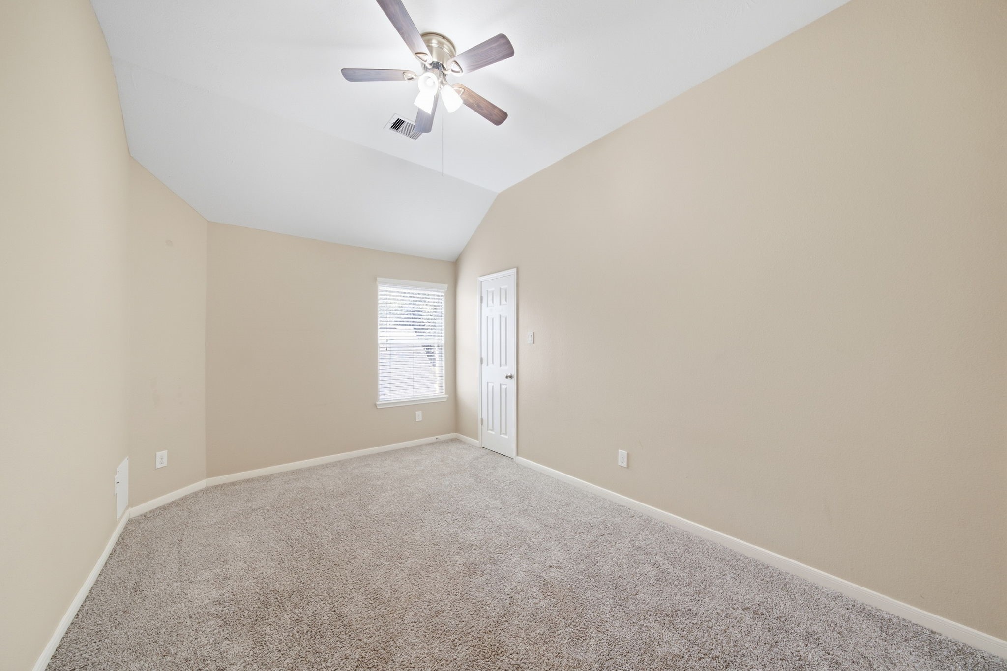 26707 Richwood Oaks Drive Property Photo 32