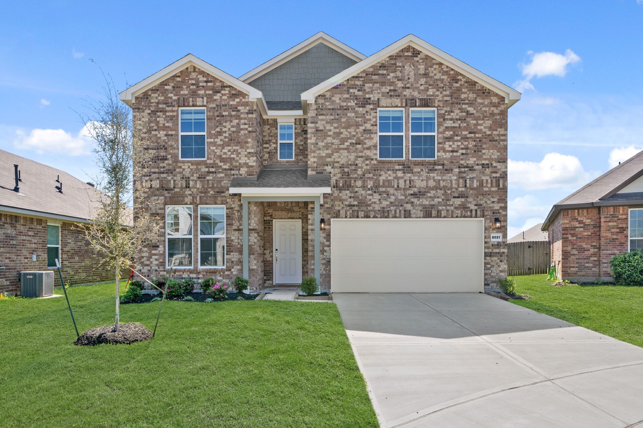 8021 Aquamarine Court Property Photo 1