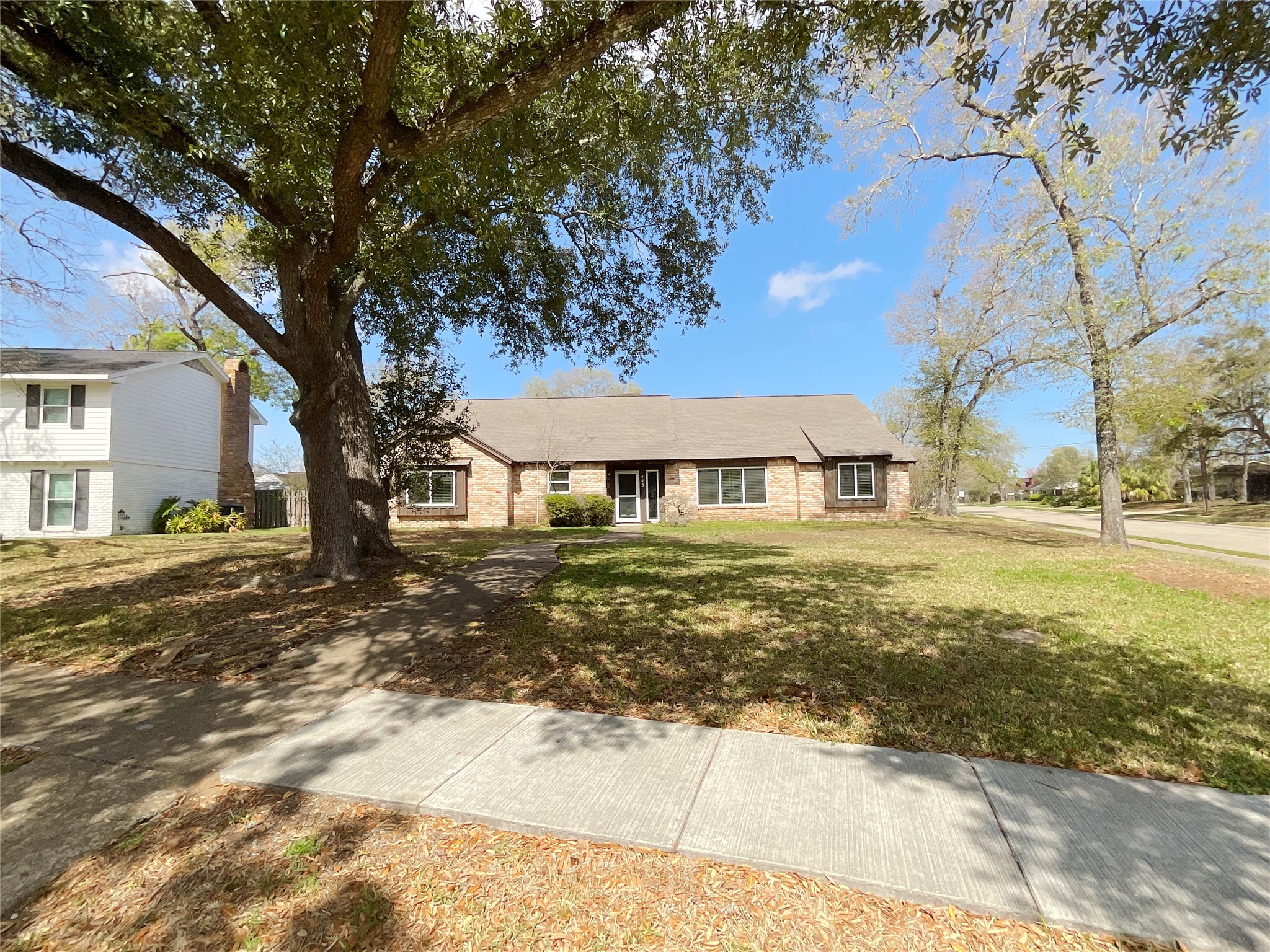 443 Bayou View Drive Property Photo 2