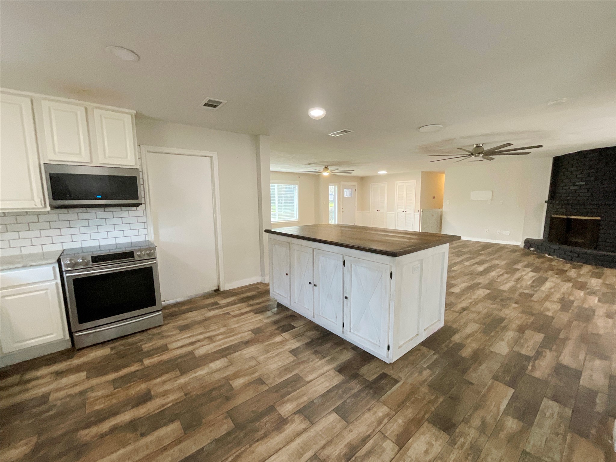 443 Bayou View Drive Property Photo 13