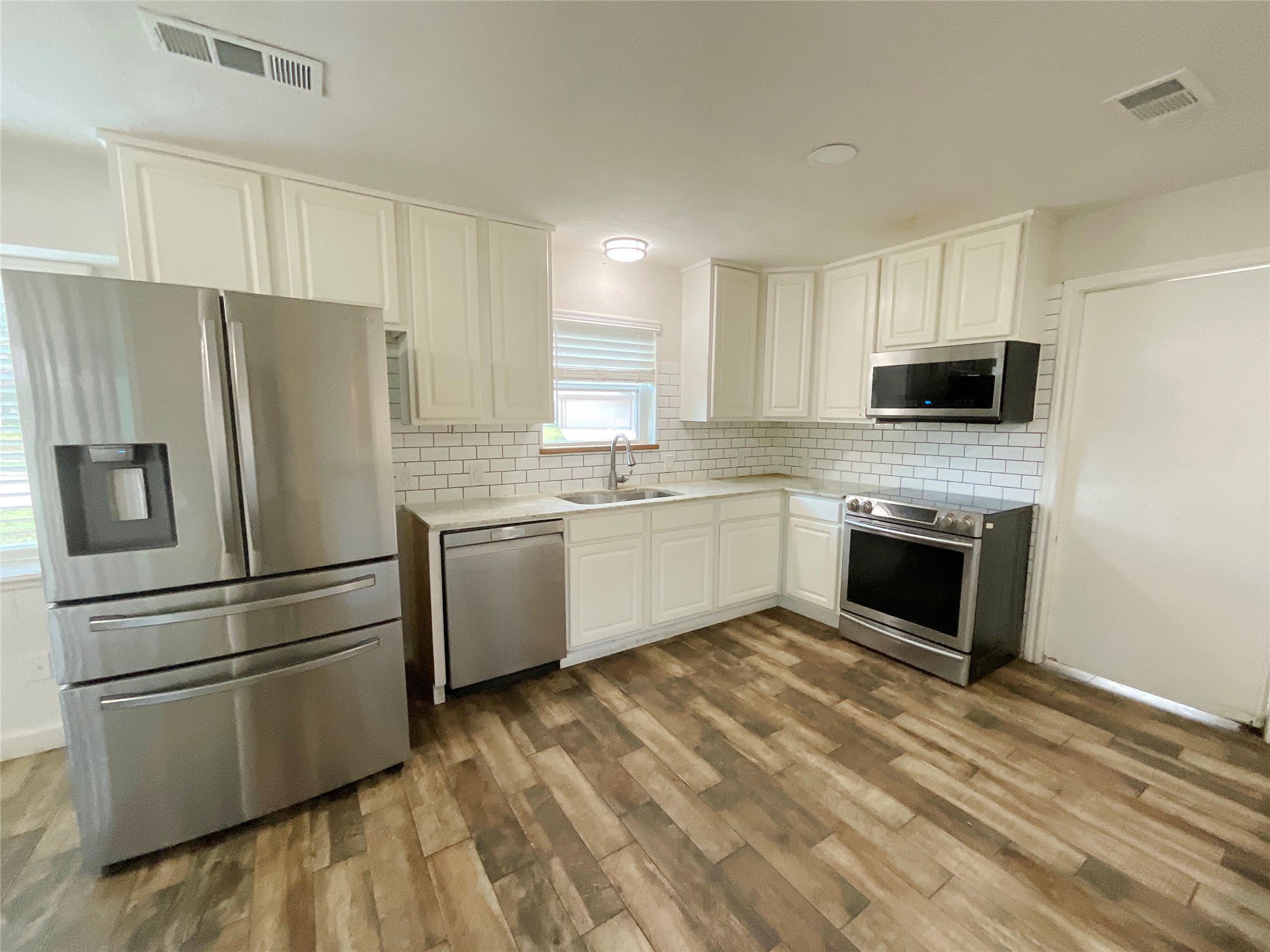 443 Bayou View Drive Property Photo 14