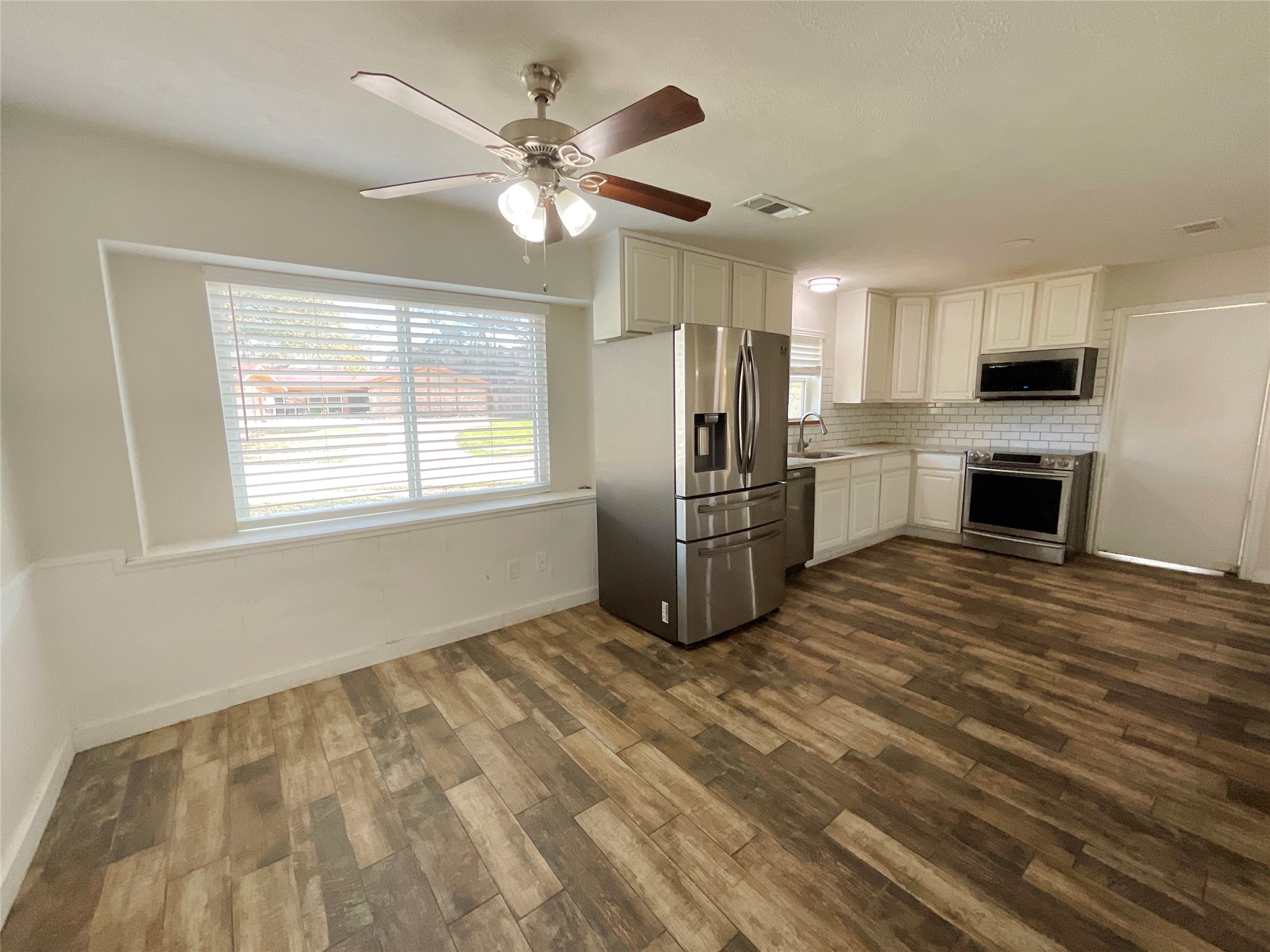 443 Bayou View Drive Property Photo 19