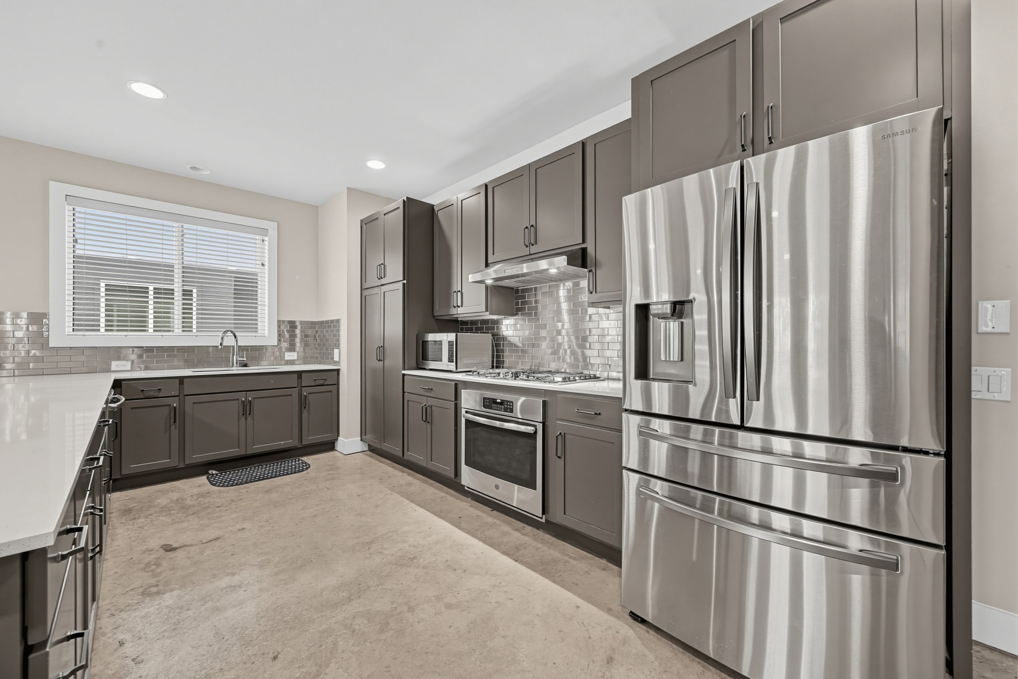 615 Fulton Avenue 1 Property Photo 16