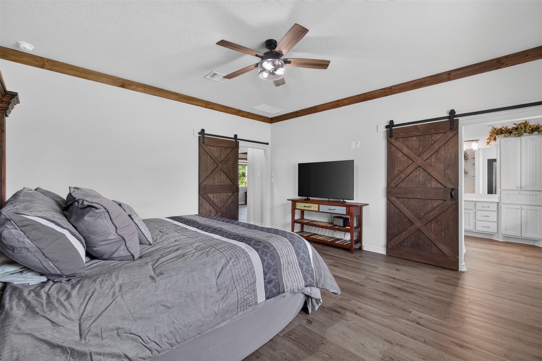 15741 Forest Grove Drive Property Photo 20