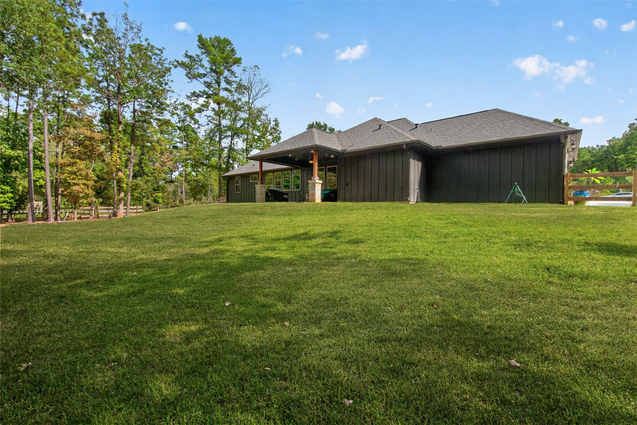 15741 Forest Grove Drive Property Photo 39