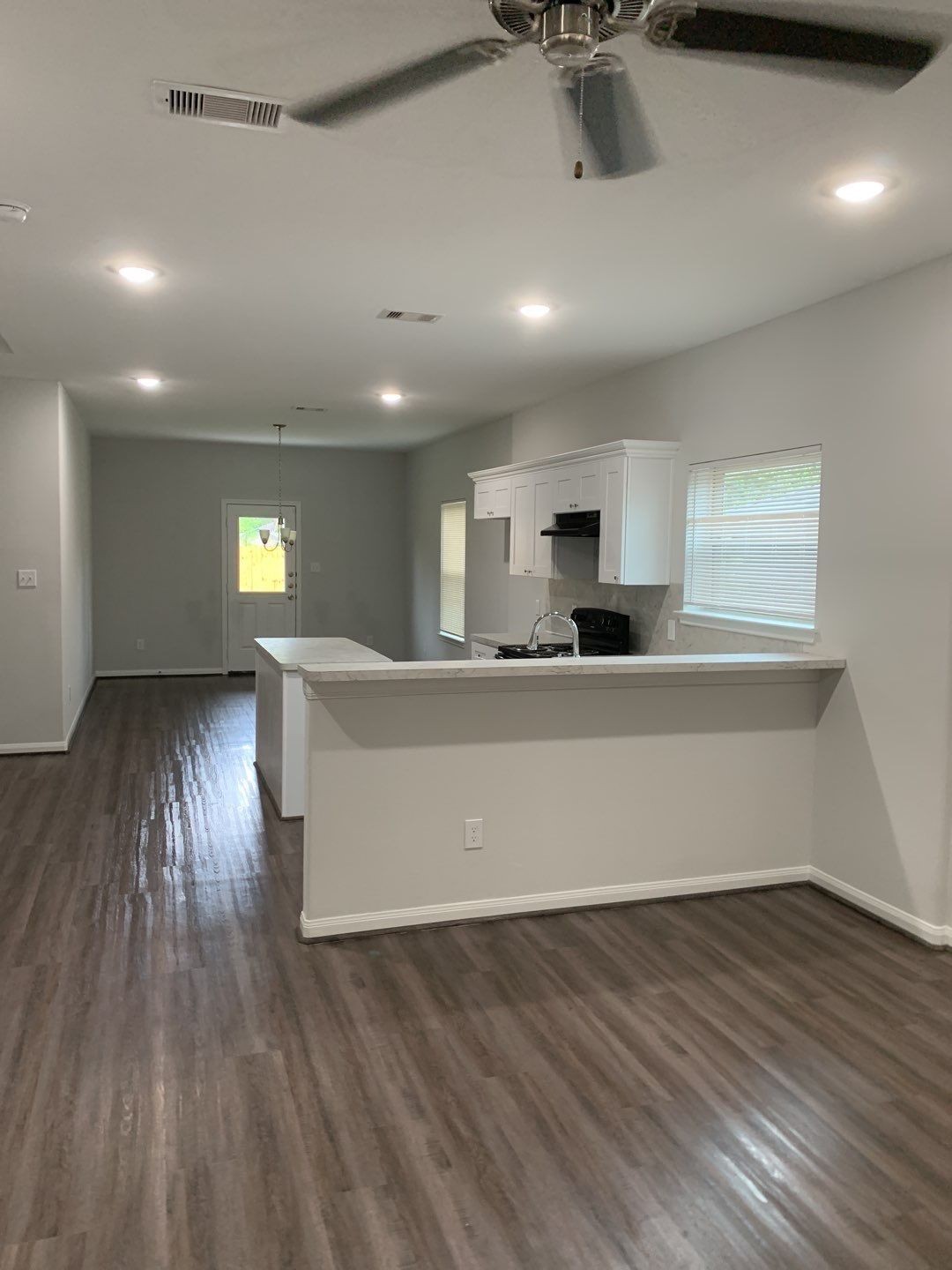 9026 Everglade B Property Photo 3