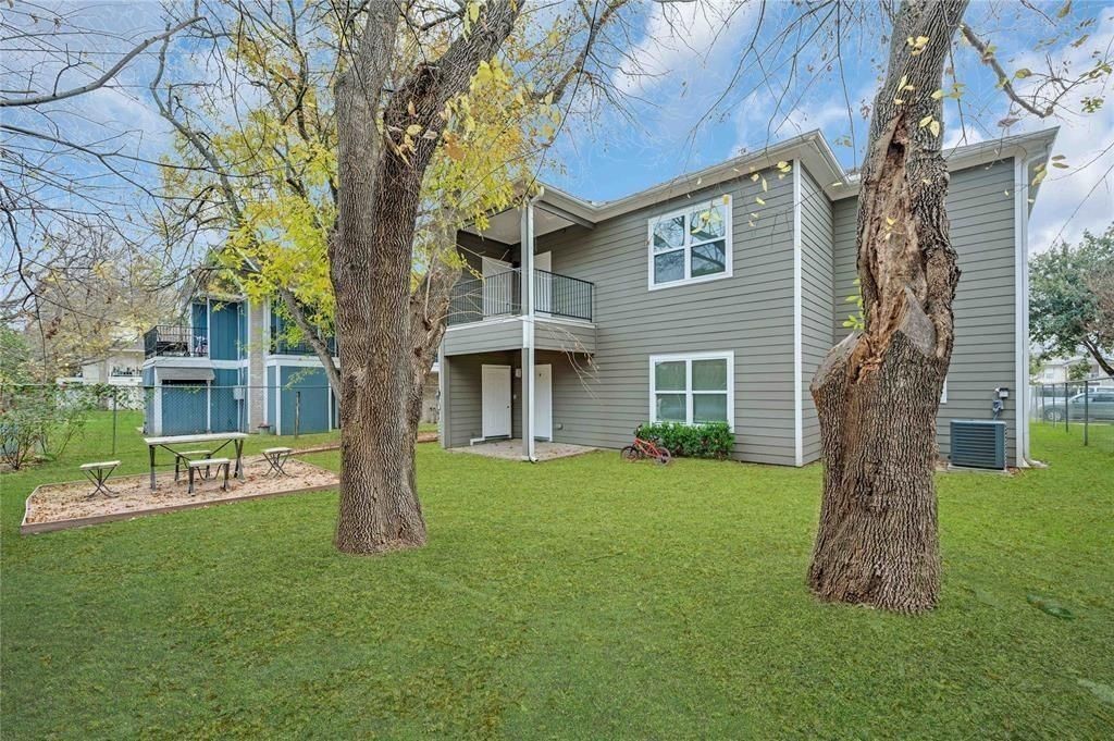 6122 W Mount Houston Road A/b/d Property Photo 9