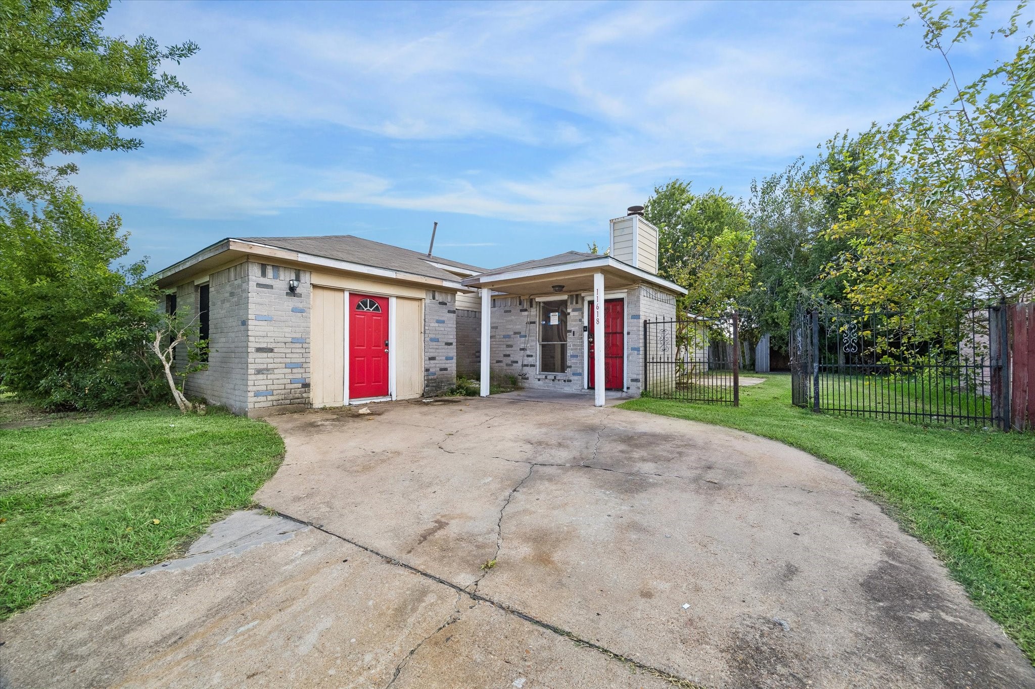 11618 Roandale Drive Property Photo 1