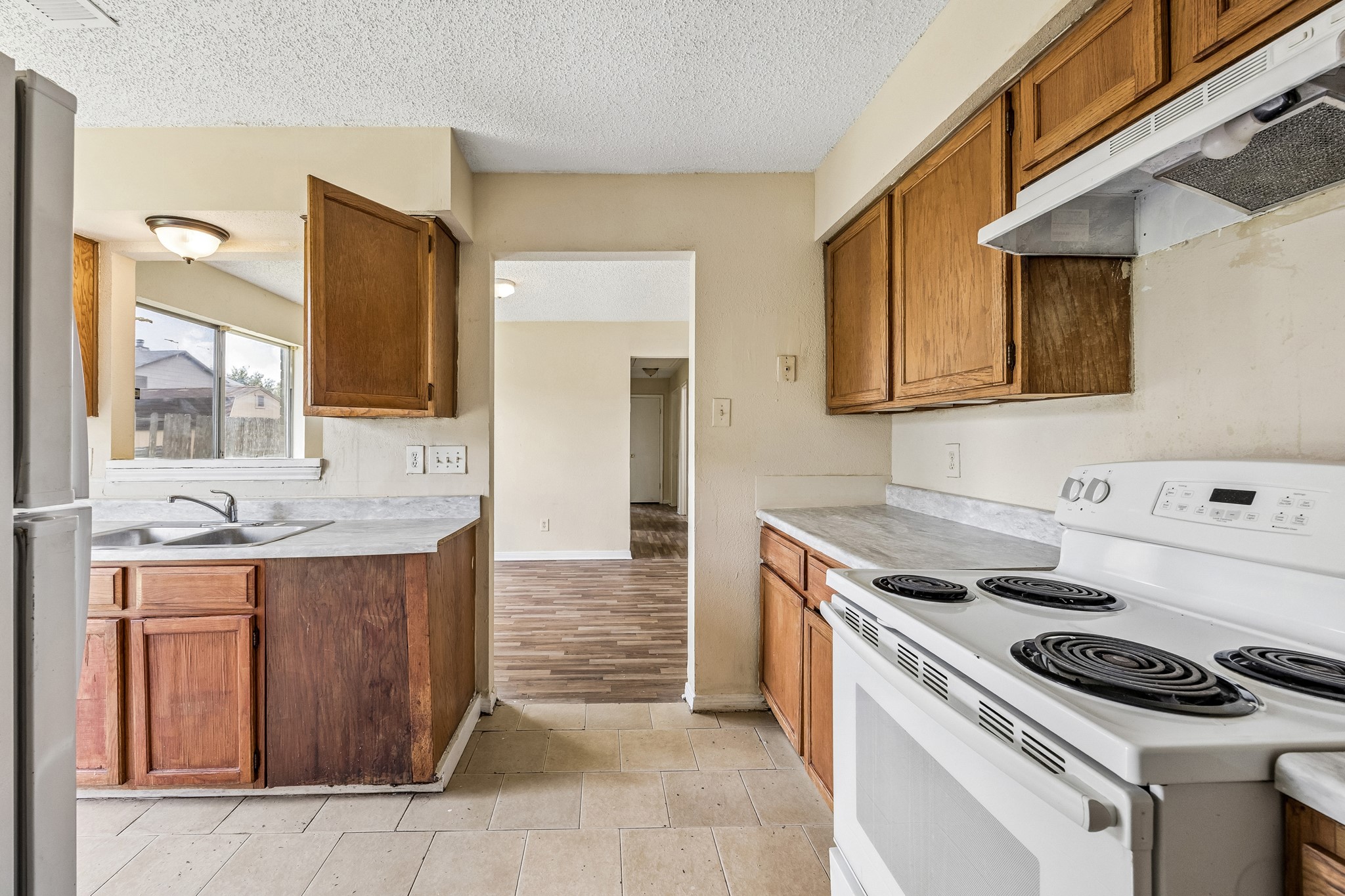 11618 Roandale Drive Property Photo 5