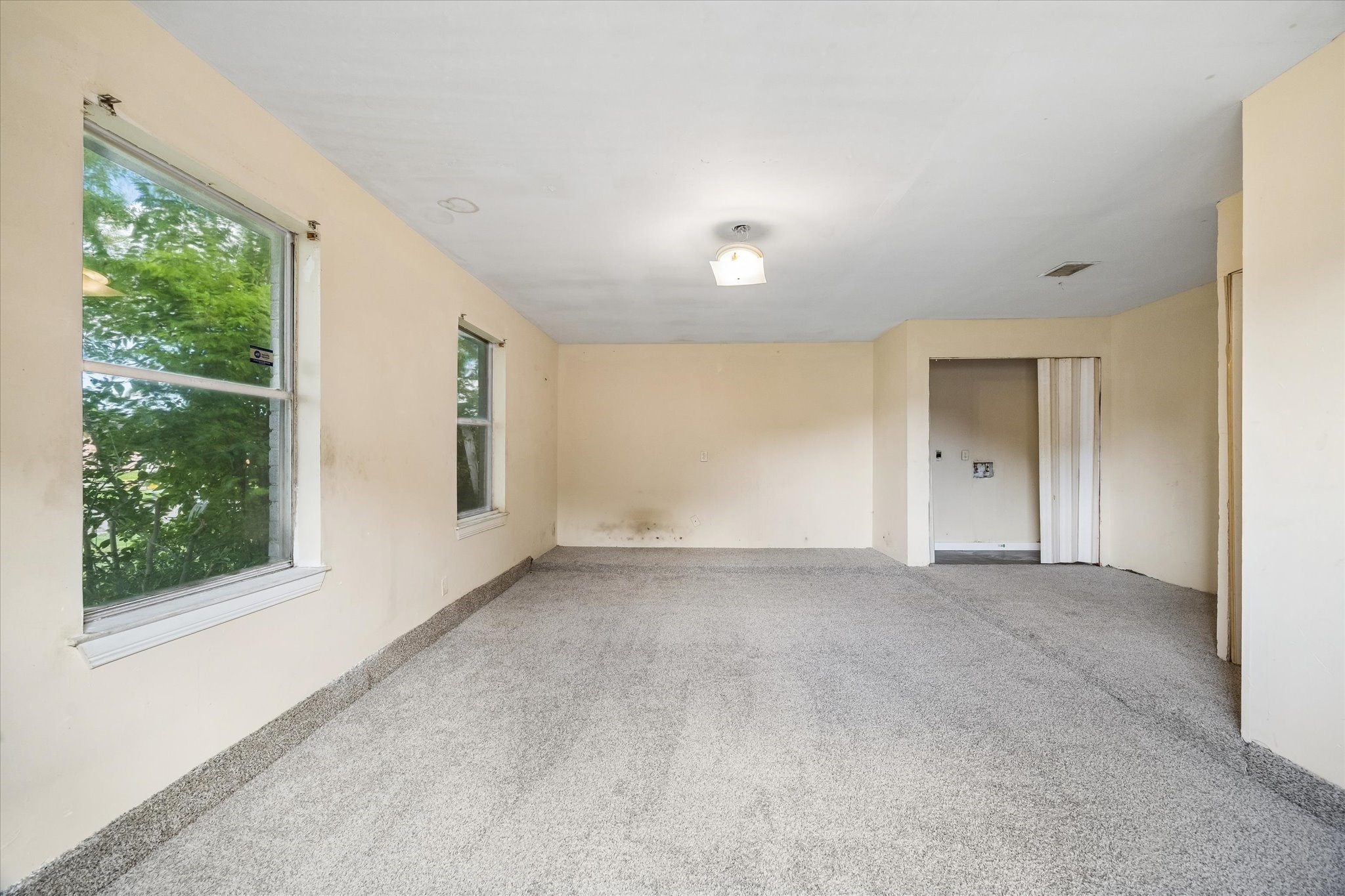 11618 Roandale Drive Property Photo 6