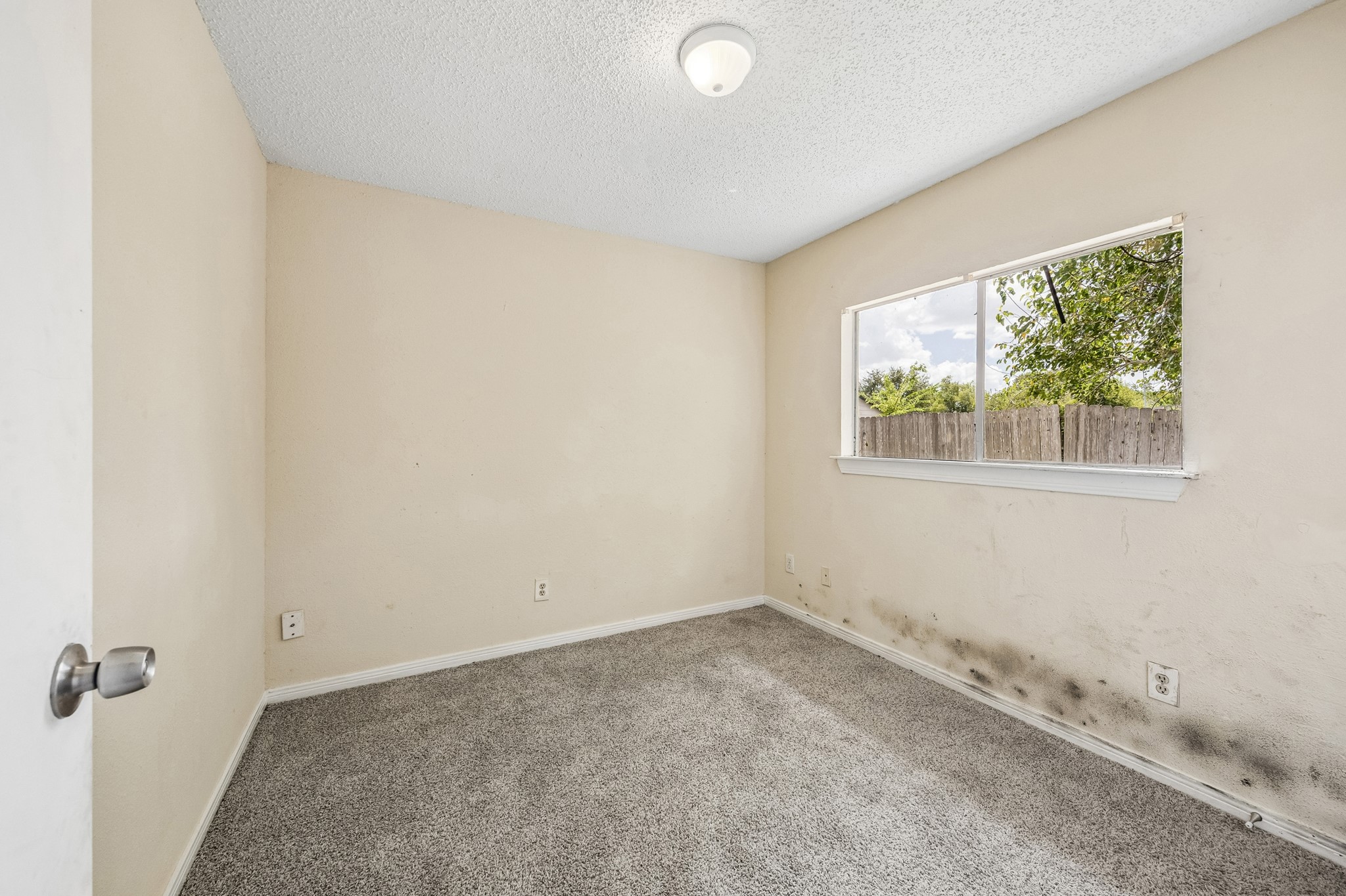 11618 Roandale Drive Property Photo 8