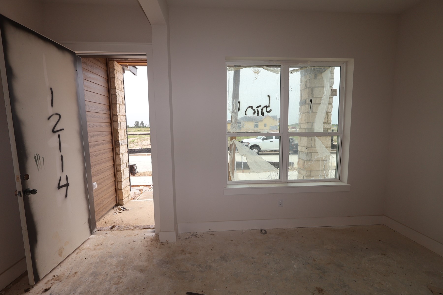 12114 Trailing Twilight Drive Property Photo 9