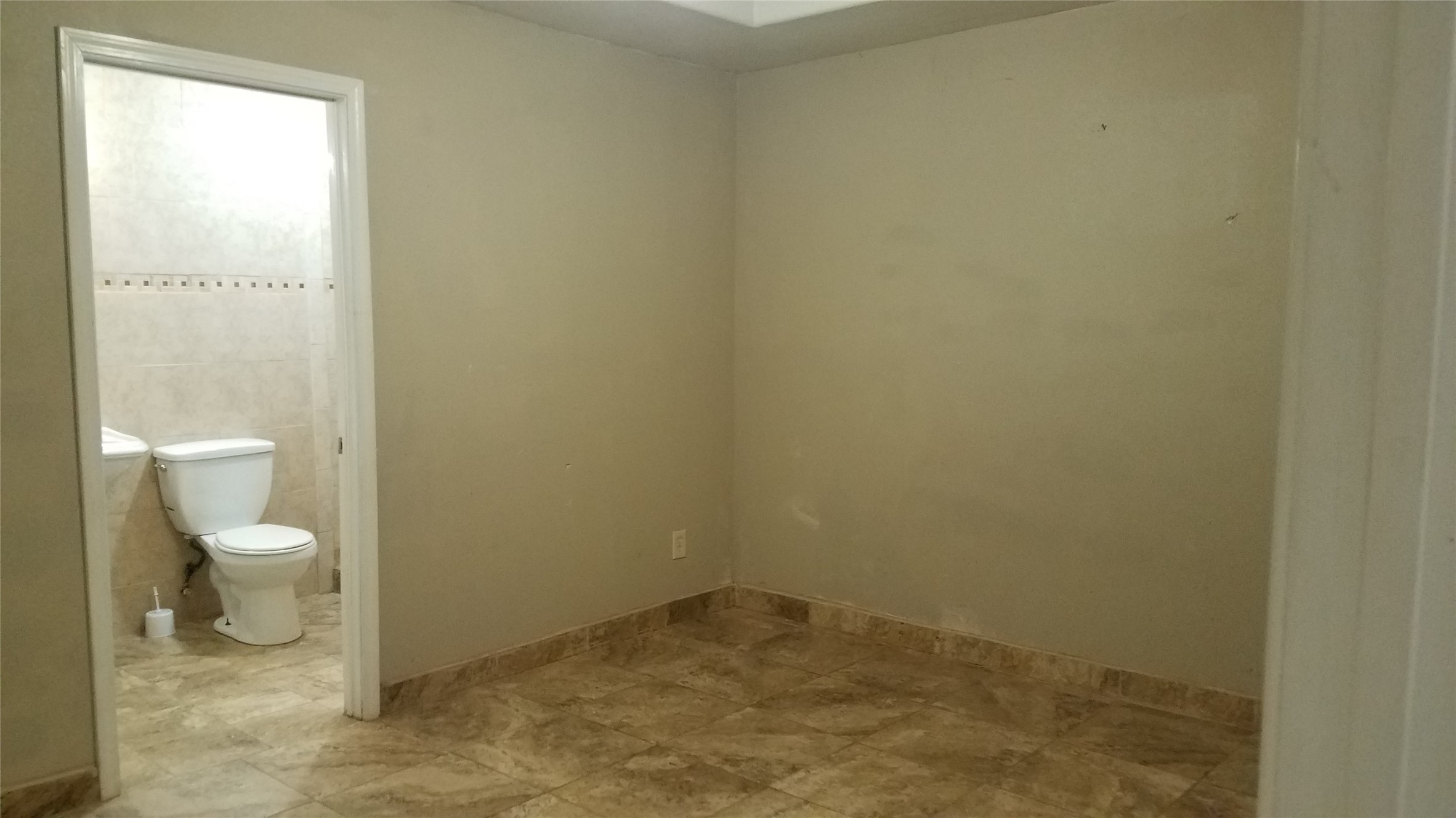 8030 Darlington Drive Property Photo 10