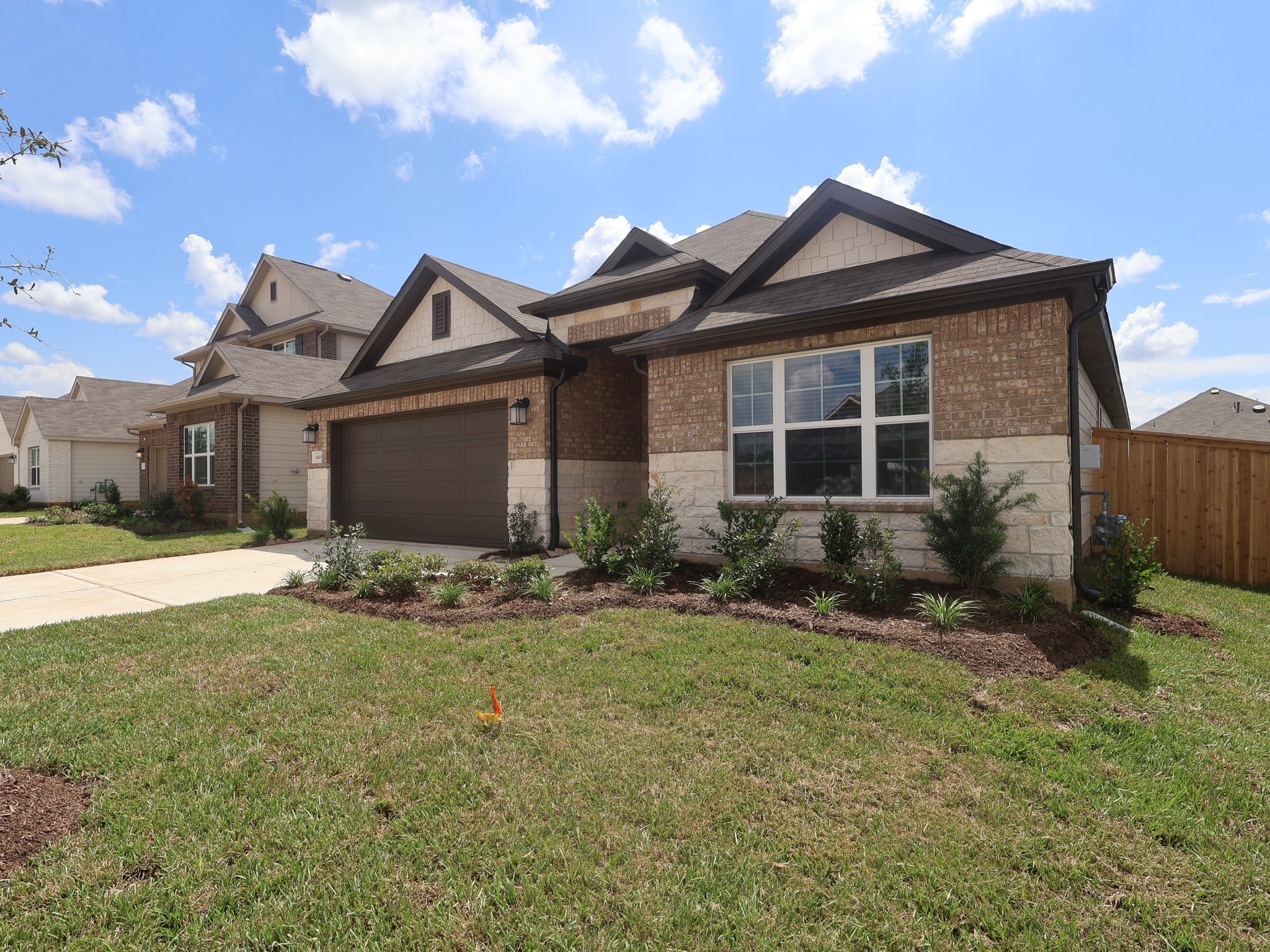 16819 Zavala Way Property Photo 2