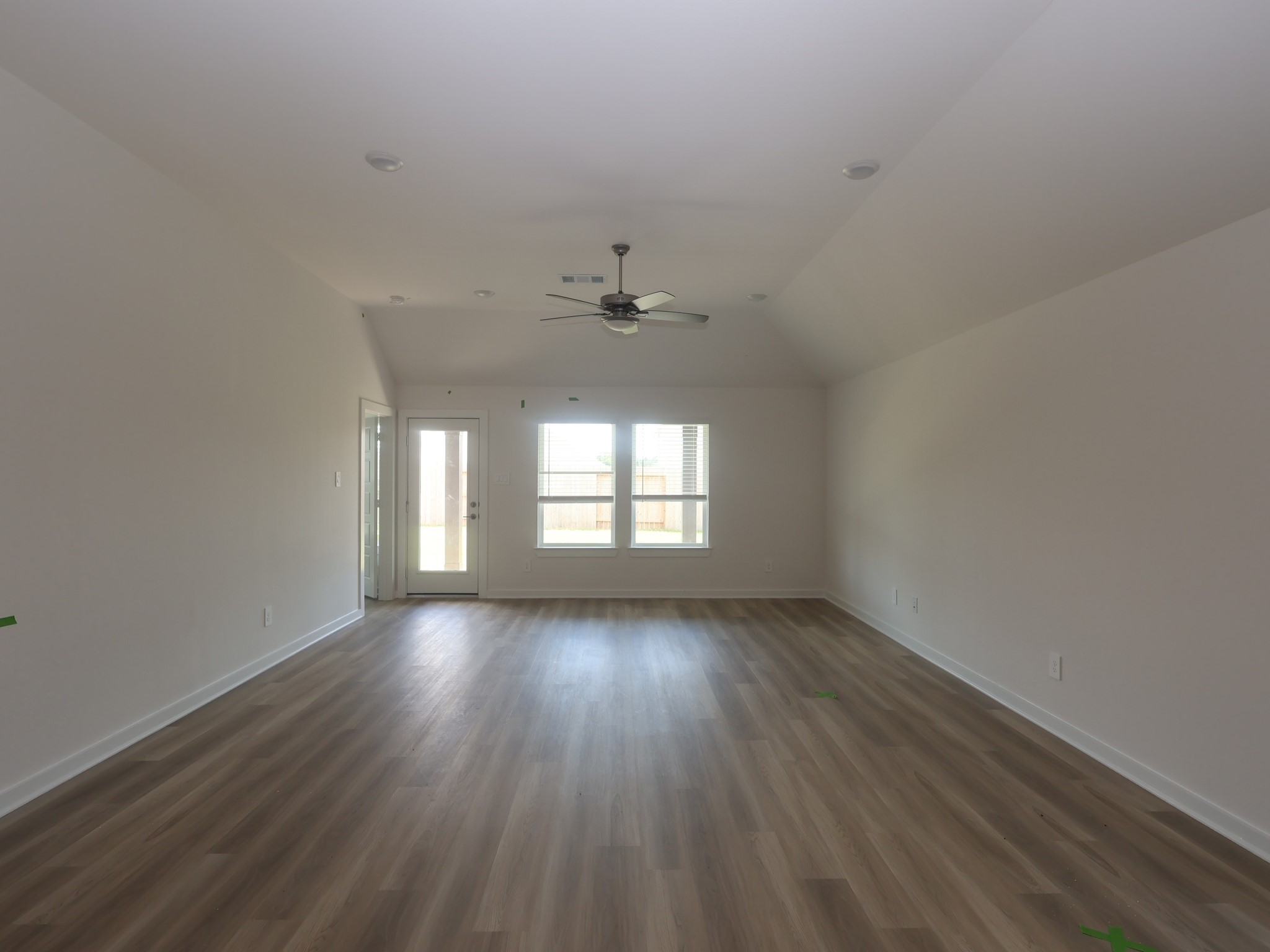 16819 Zavala Way Property Photo 6