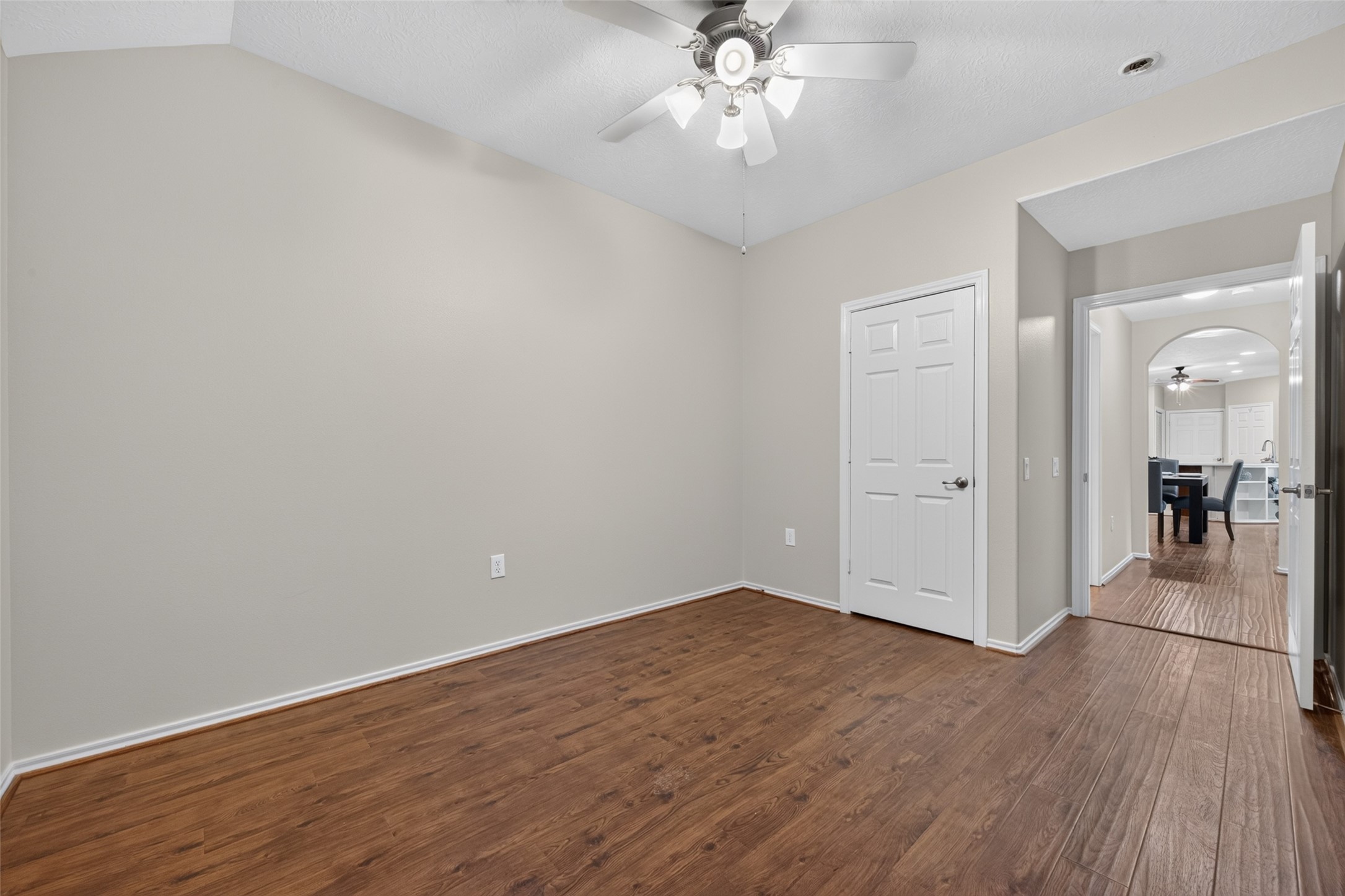 5342 Greenbrae Lane Property Photo 18
