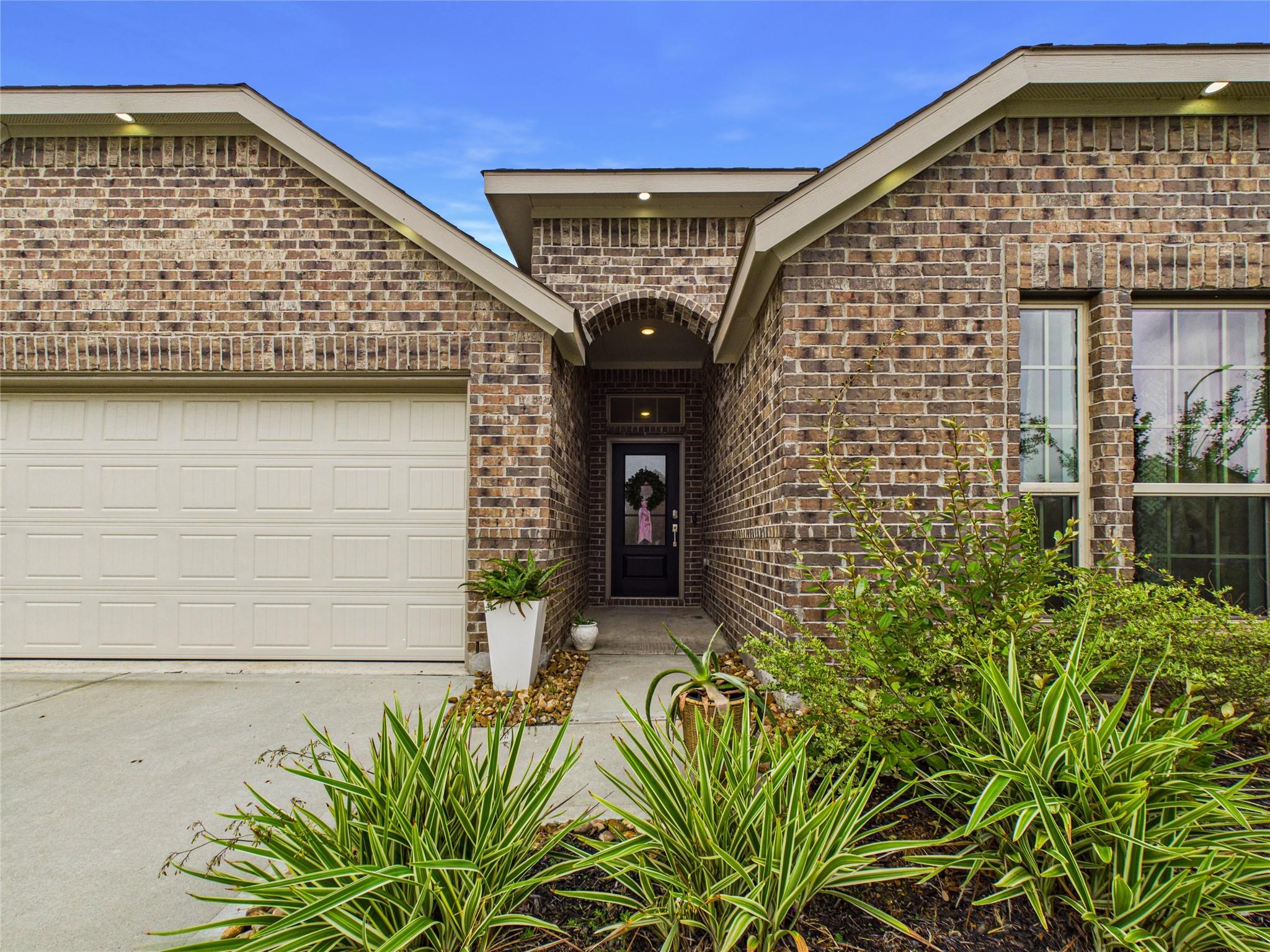 4323 Banfield Hills Lane, Baytown Tx 77521 Property Photo 3