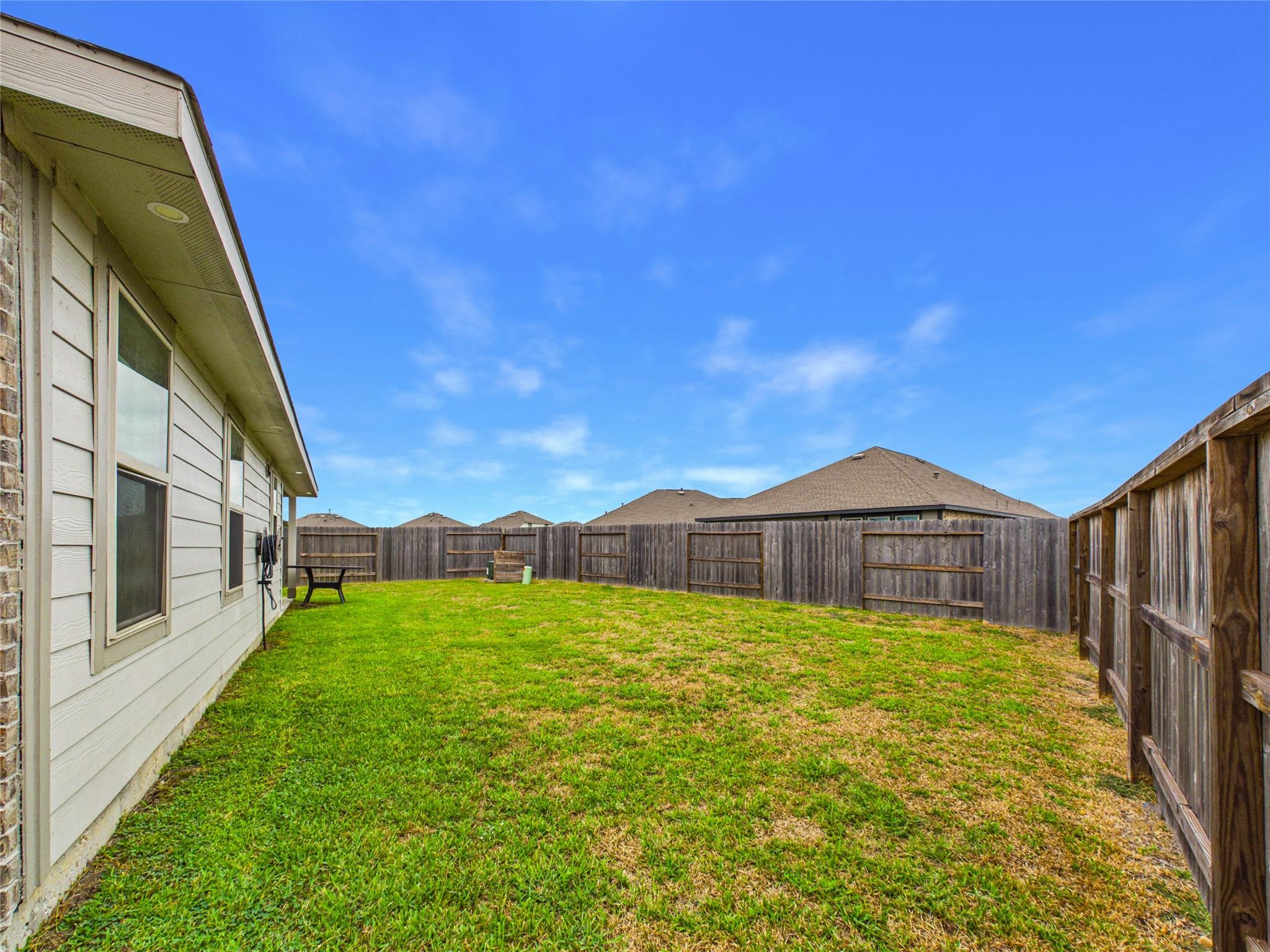 4323 Banfield Hills Lane, Baytown Tx 77521 Property Photo 42