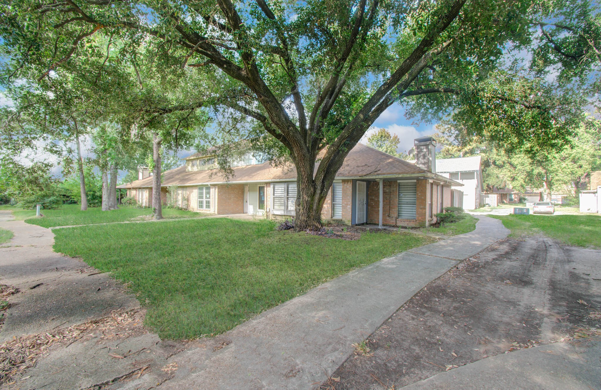 5710 Easthampton Drive C Property Photo 5