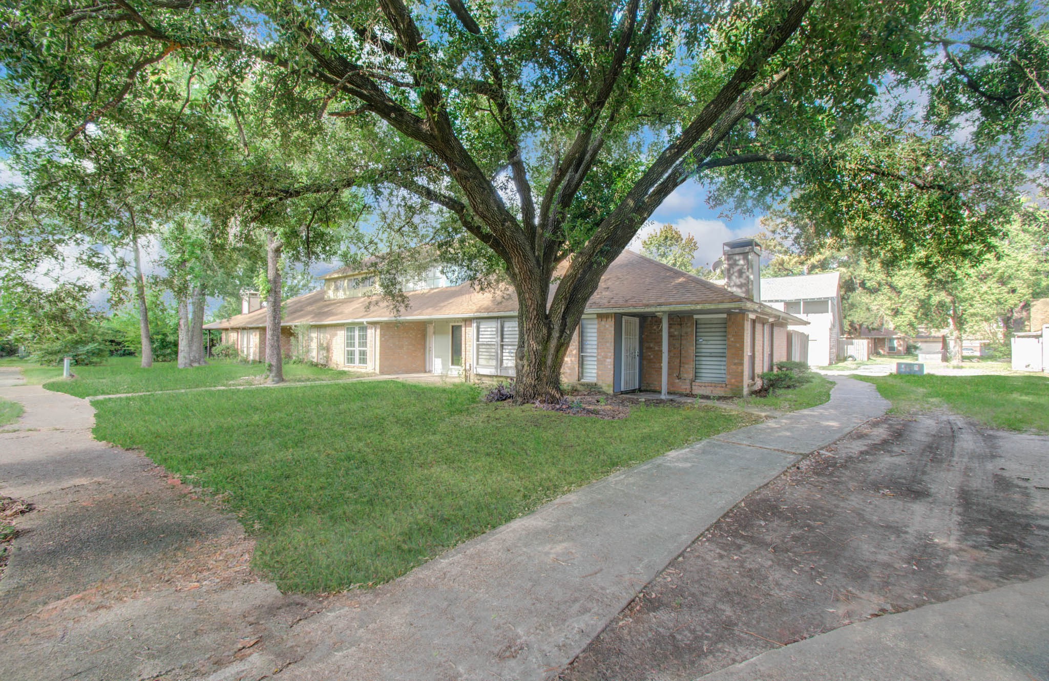 5710 Easthampton Drive C Property Photo 5