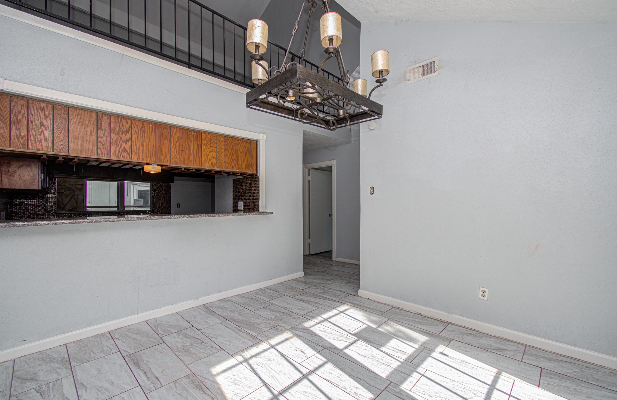 5710 Easthampton Drive C Property Photo 8