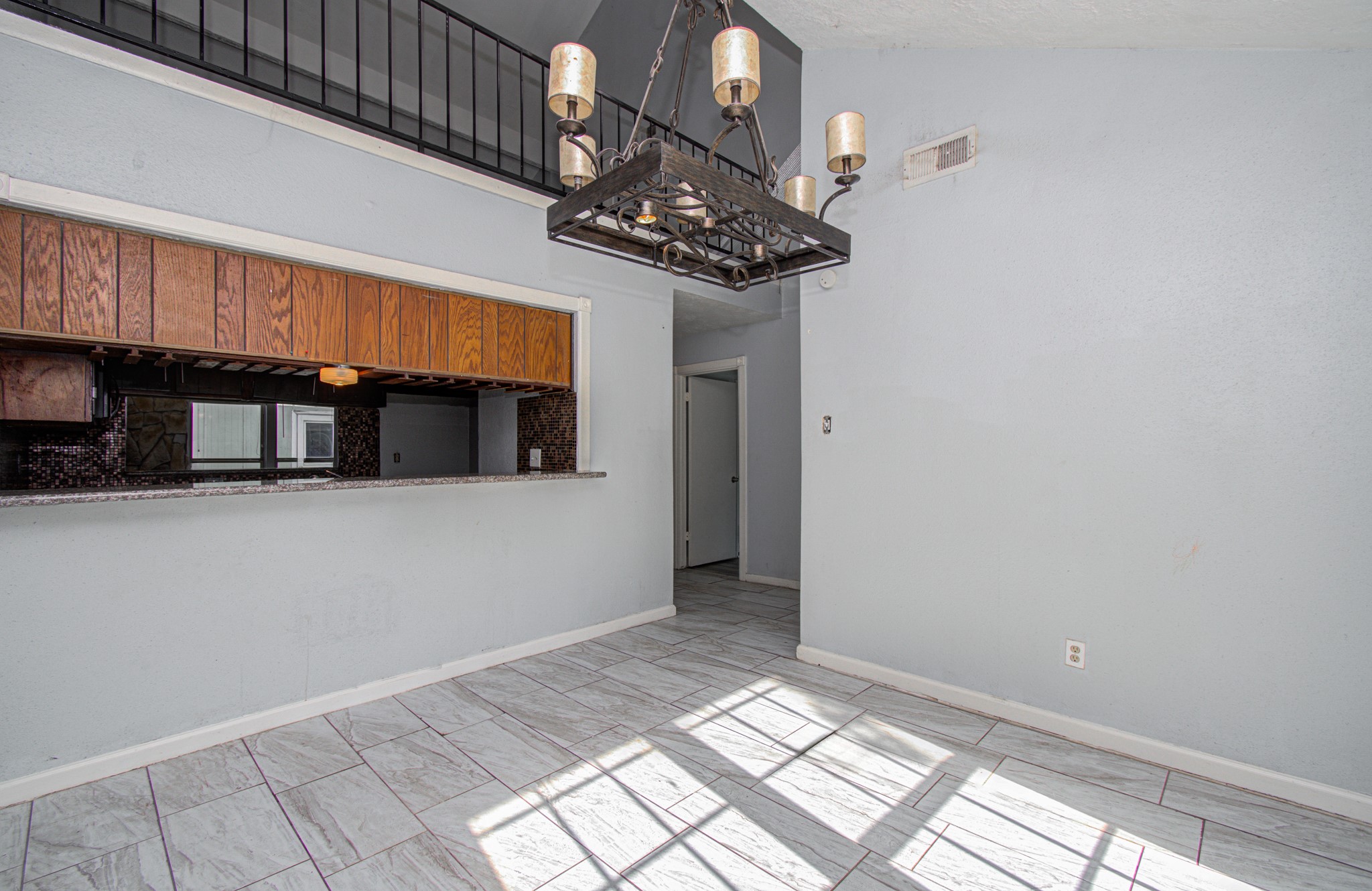 5710 Easthampton Drive C Property Photo 9